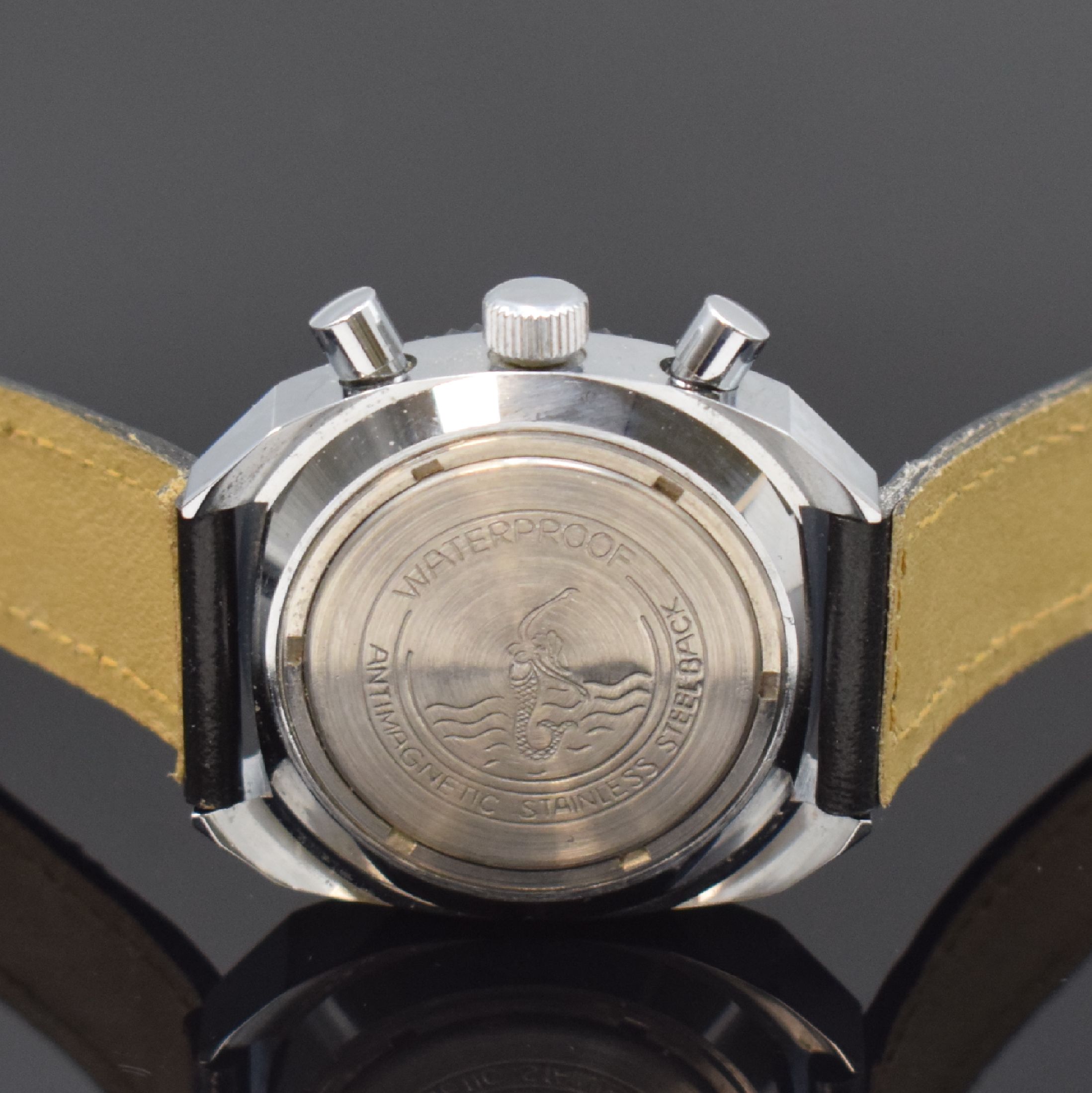 Detail c: RUHLA verchromter Armbandchronograph, GDR um 1975, Handaufzug, Boden verschr., Lünette m. 60er Teilung beids. drehb., silb. Zifferbl. m. silb. ...