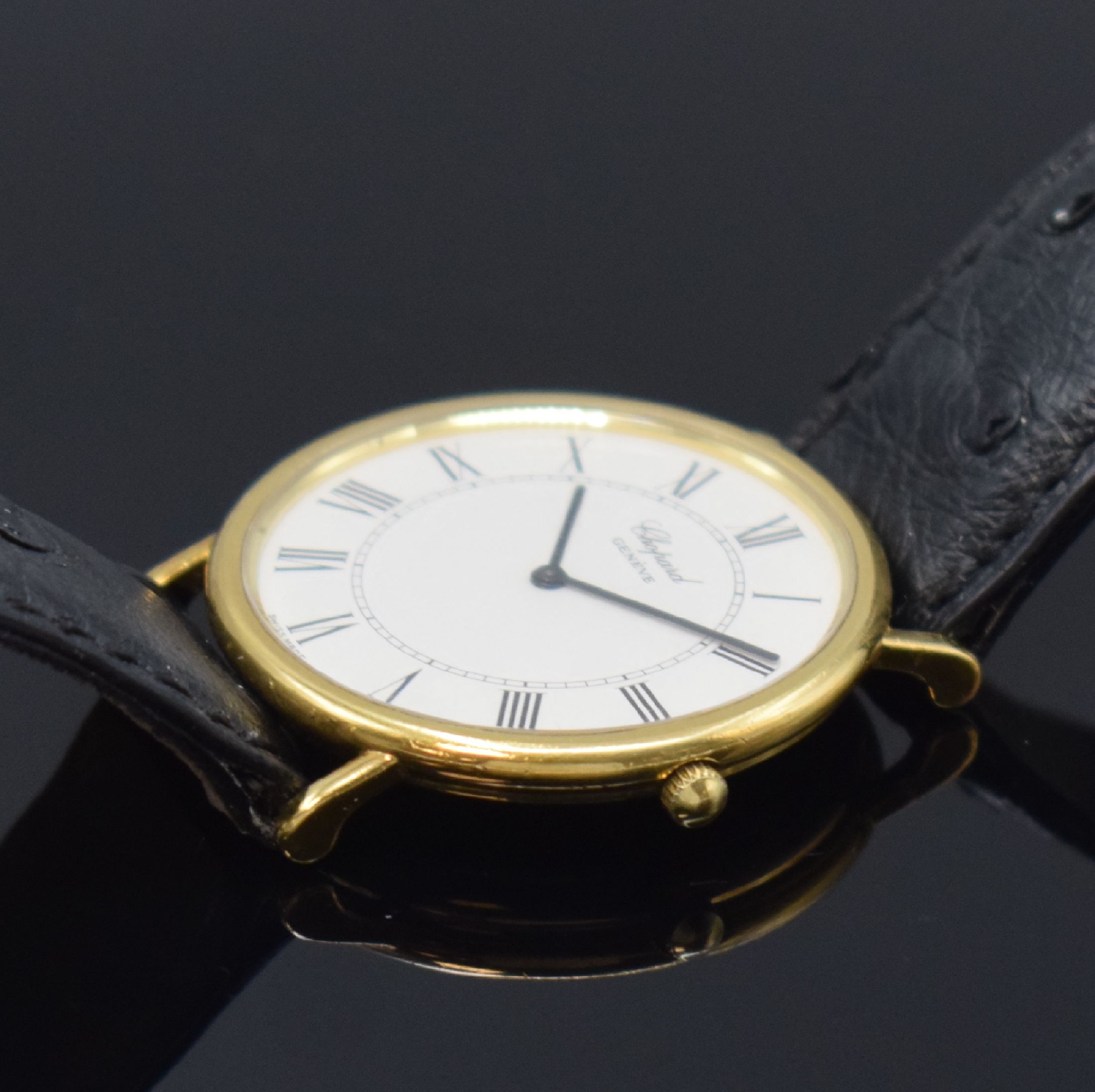 Detail b: CHOPARD Armbanduhr in GG 750/000 Referenz 1160, Schweiz um 1980, Handaufzug, 2-teil. Geh., Boden aufgedr., emailfarb. Zifferbl. m. röm. Std., verg. ...