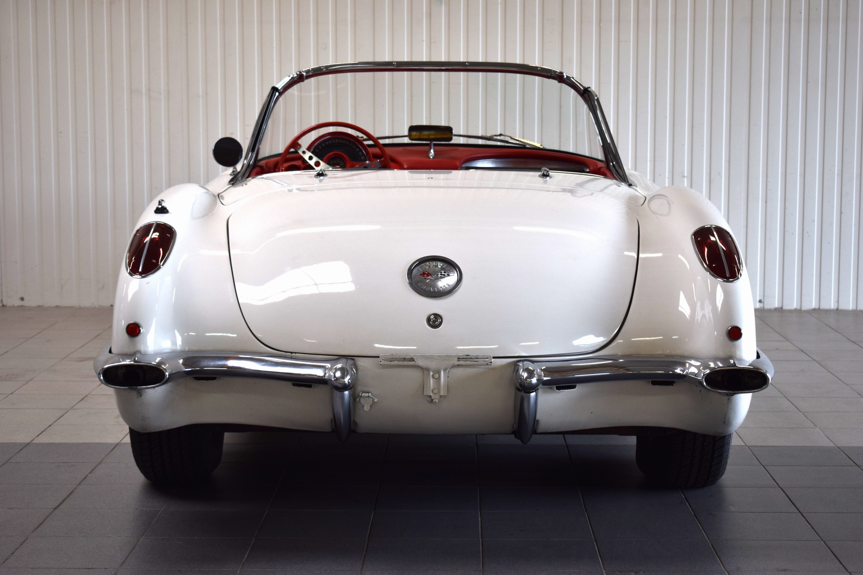Detail d: Chevrolet Corvette C1, Fahrgestellnummer: J59S104921, EZ 07/1959, 1. Hand in Deutschland, Laufleistung 44.979 meilen abgelesen, HU 07/2024, ...