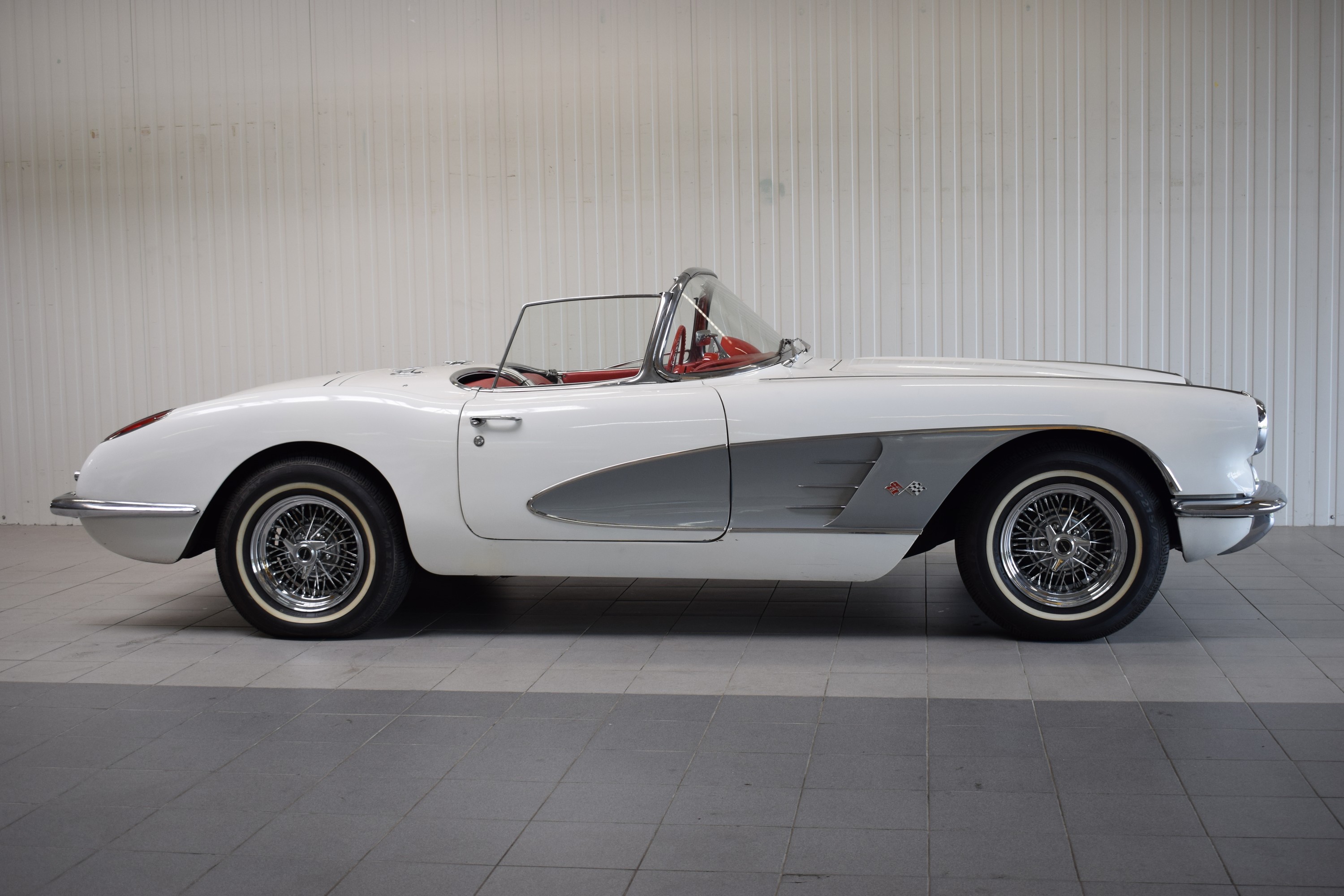 Detail f: Chevrolet Corvette C1, Fahrgestellnummer: J59S104921, EZ 07/1959, 1. Hand in Deutschland, Laufleistung 44.979 meilen abgelesen, HU 07/2024, ...