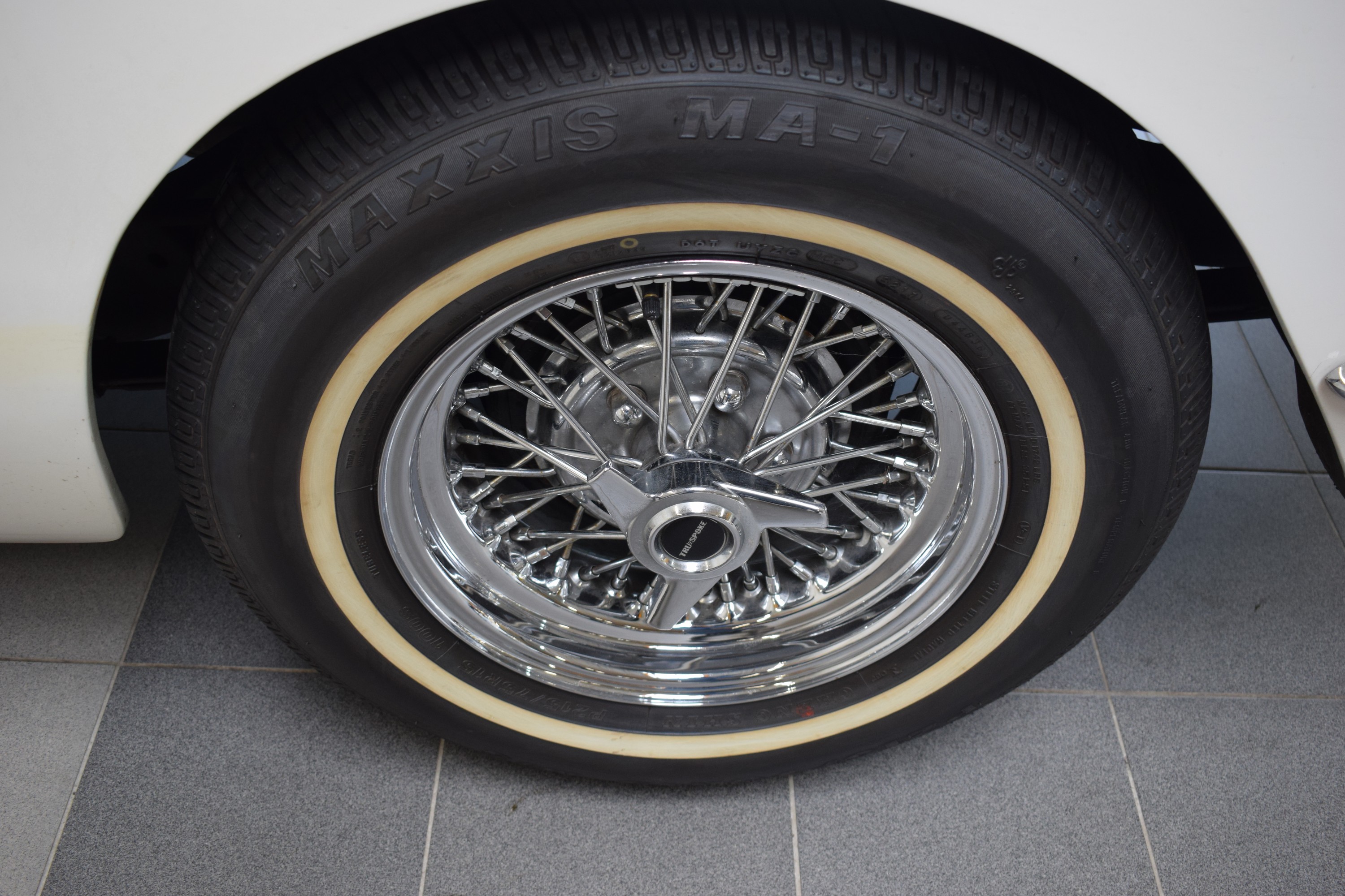 Detail h: Chevrolet Corvette C1, Fahrgestellnummer: J59S104921, EZ 07/1959, 1. Hand in Deutschland, Laufleistung 44.979 meilen abgelesen, HU 07/2024, ...