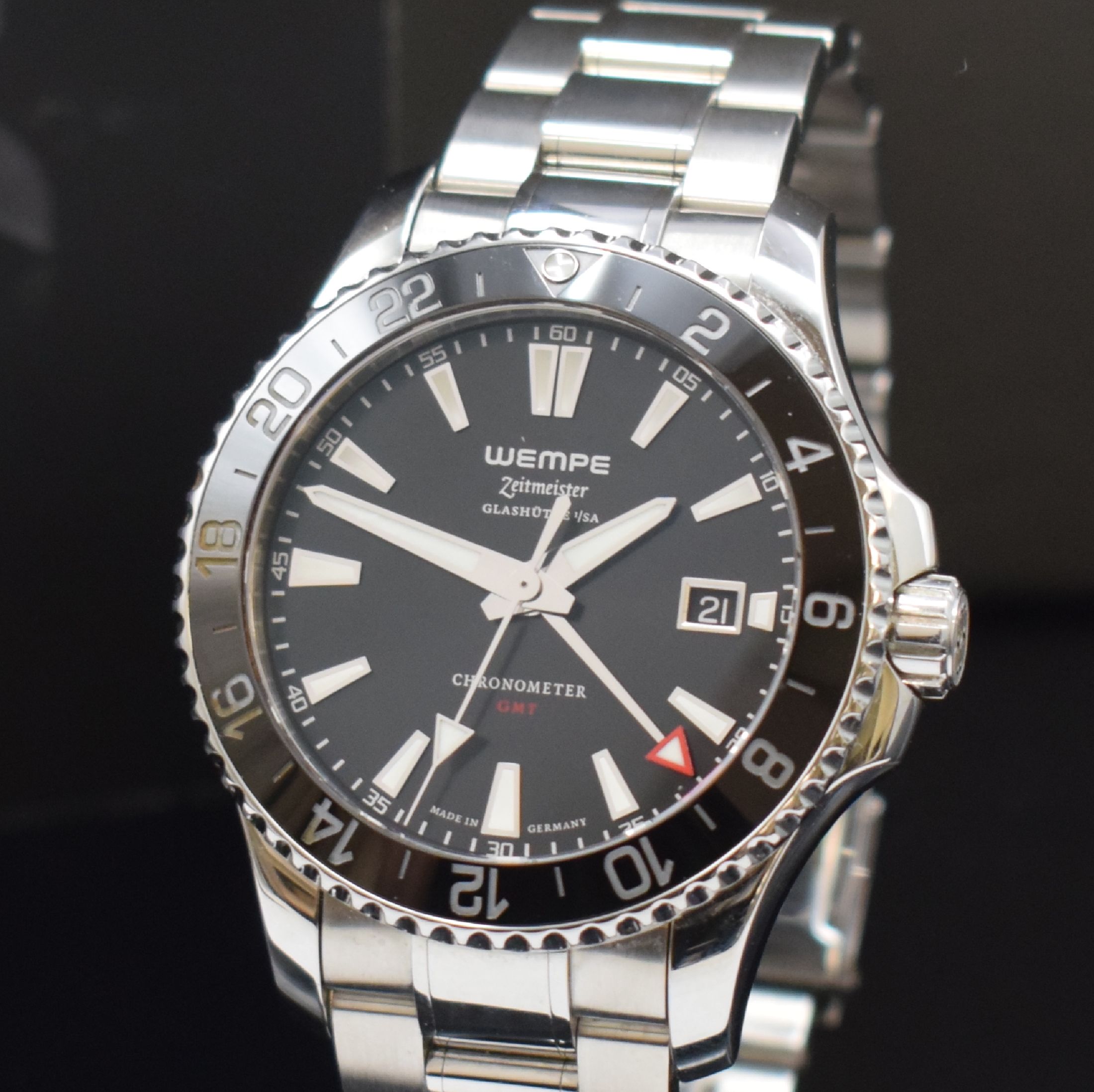 Detail a: WEMPE Zeitmeister Sport GMT Herrenarmbanduhr, Automatik, Deutschland um 2016, Chronometer in Edelstahl inkl. Gliederband m. Faltschl., Boden m. ...