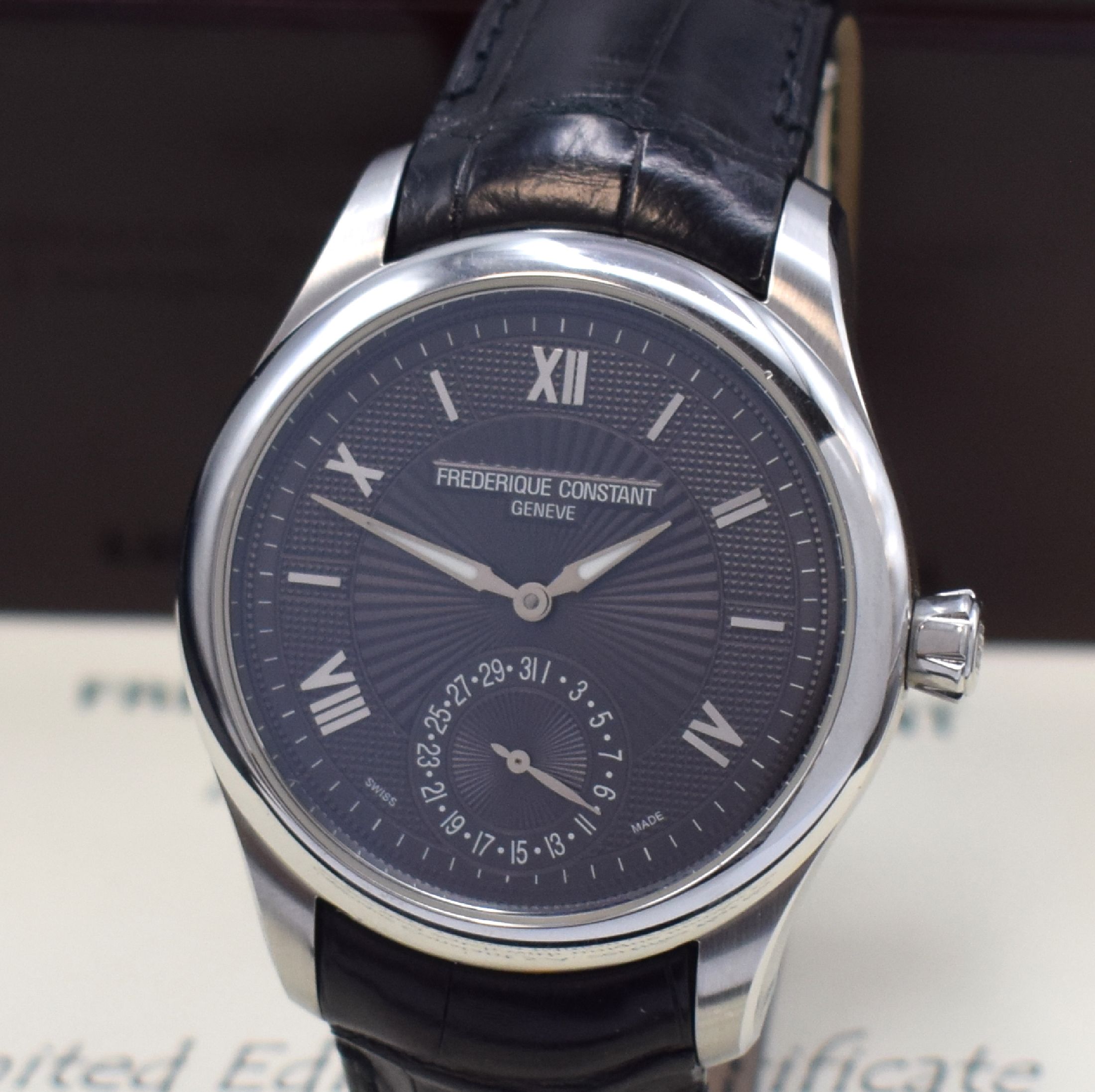 Detail a: FREDERIQUE CONSTANT auf 888 Stück limitierte Herrenarmbanduhr Maxime Manufacture, Automatik, Sondermodell in Edelstahl inkl. orig. Lederband m. ...
