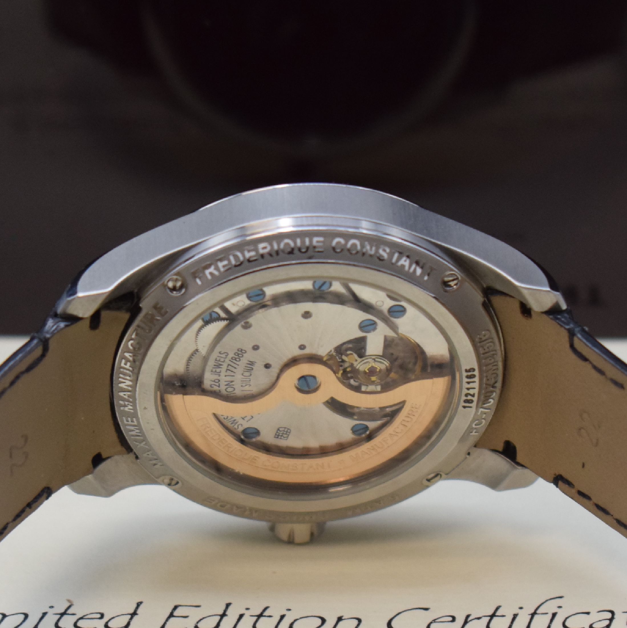 Detail e: FREDERIQUE CONSTANT auf 888 Stück limitierte Herrenarmbanduhr Maxime Manufacture, Automatik, Sondermodell in Edelstahl inkl. orig. Lederband m. ...