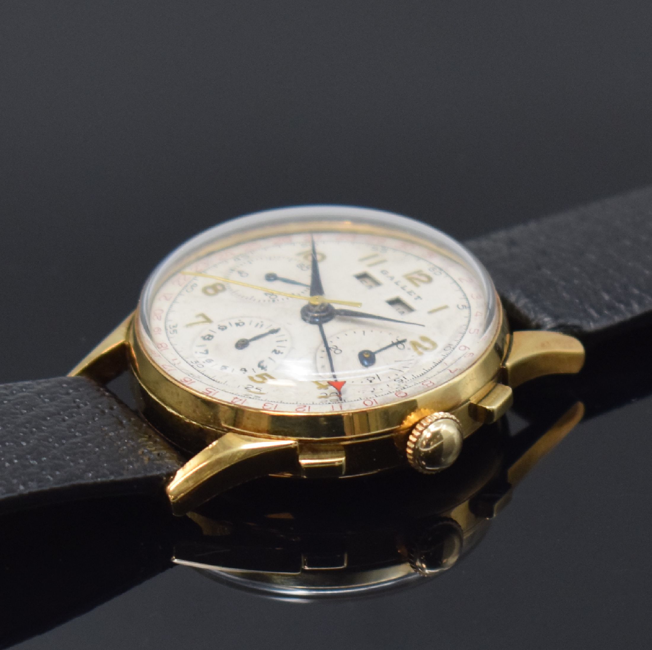 Detail b: GALLET Herrenarmbanduhr mit Chronograph und Kalender Kaliber Valjoux 72C in GG 585/000, Schweiz um 1950, Handaufzug, 3-teil. Gehäuse, Boden u. ...