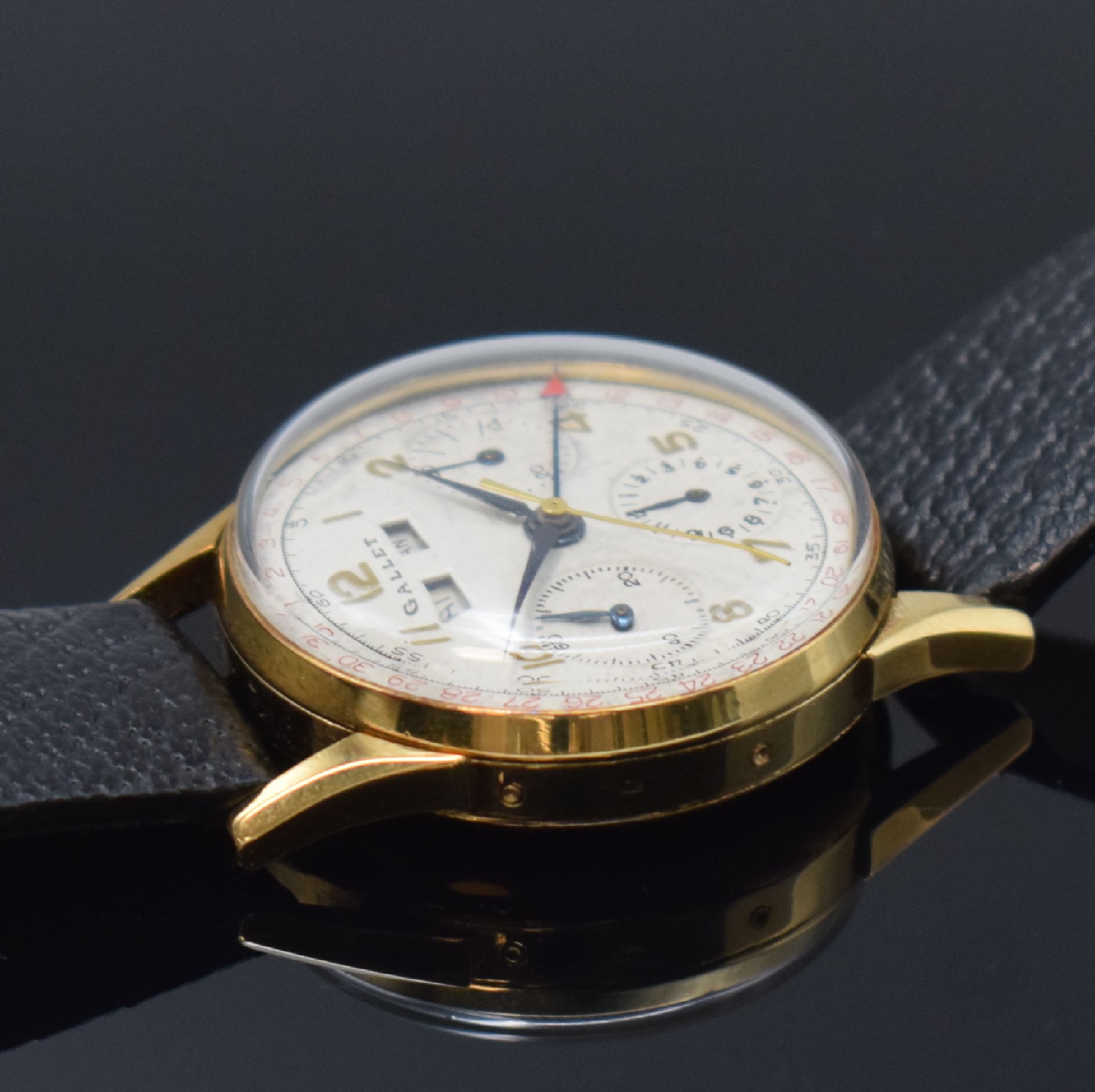 Detail d: GALLET Herrenarmbanduhr mit Chronograph und Kalender Kaliber Valjoux 72C in GG 585/000, Schweiz um 1950, Handaufzug, 3-teil. Gehäuse, Boden u. ...