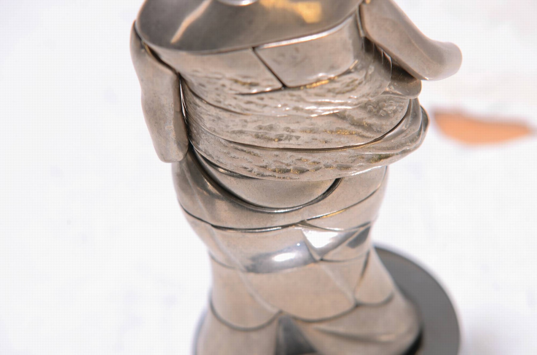 Detail a: Miguel Berrocal, 1933 Algaidas-2006 Antequera, Spanien, Mini Cariatide, Metallskulptur vernickelt, signiert und num. 8316, H. ca. 14.5cm
