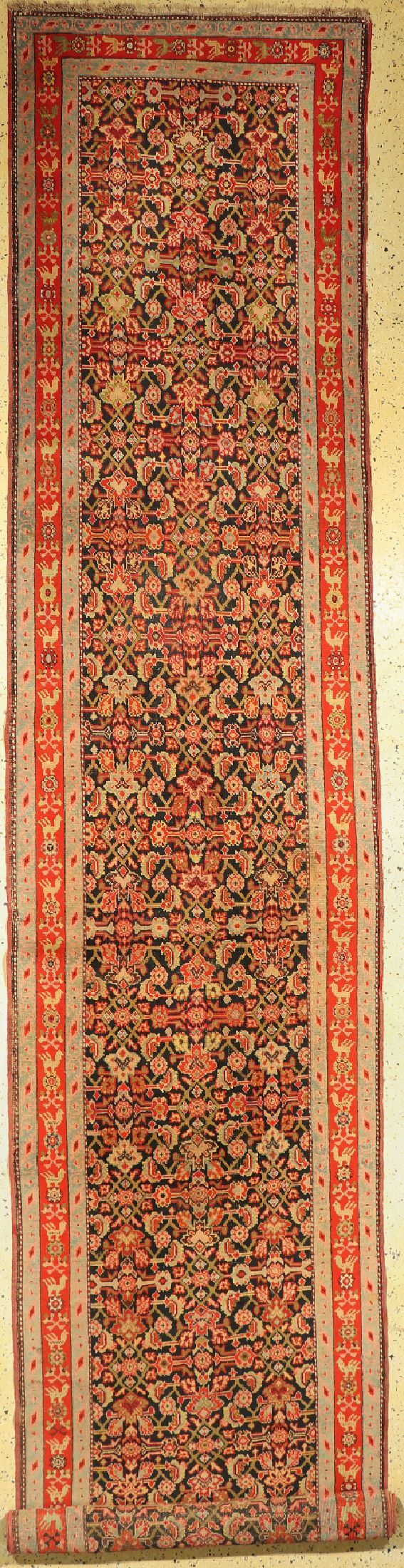 Karabagh alt, Kaukasus, um 1930, Wolle auf Wolle, ca. 508 x 102 cm, EHZ: 2-3