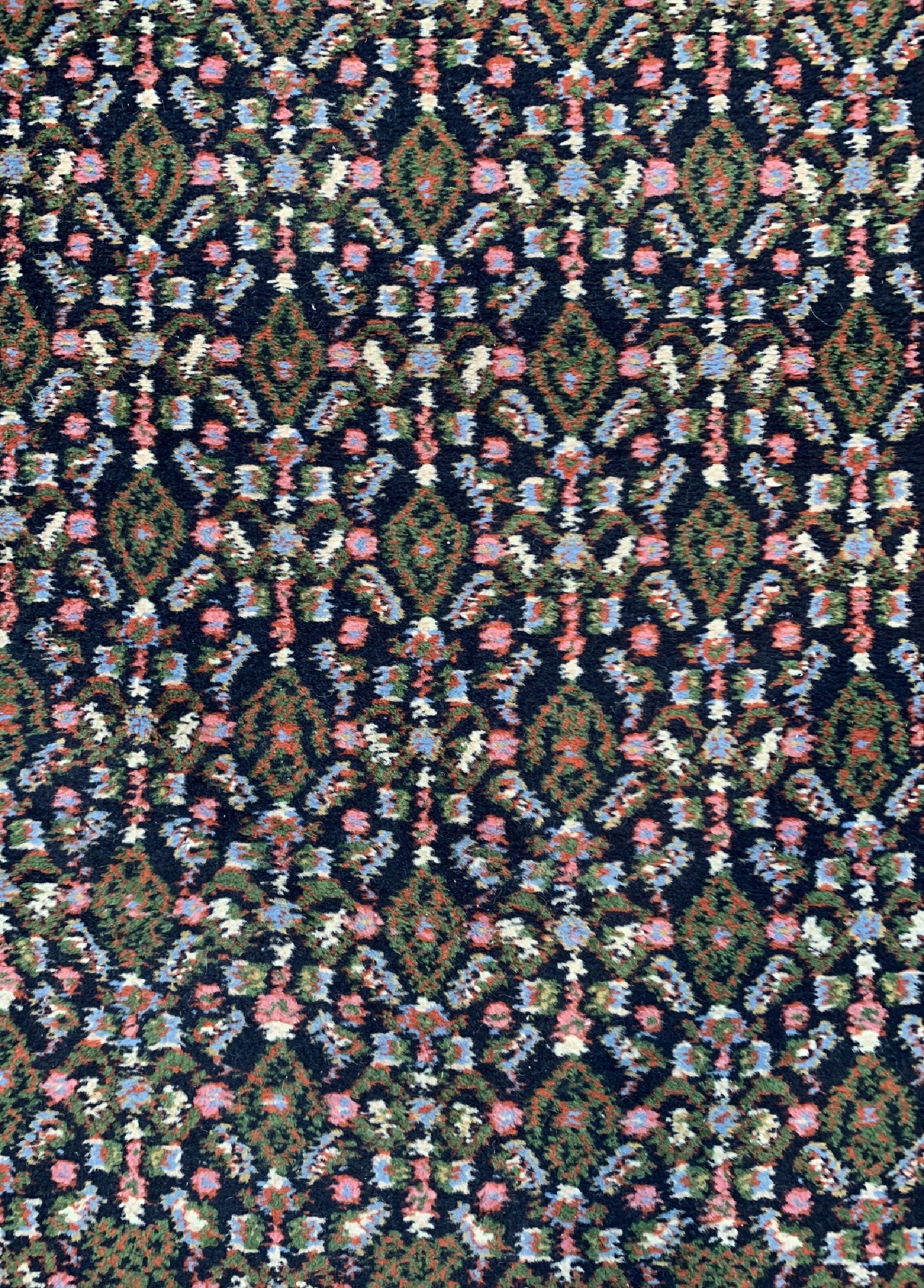 Detail b: Senneh alt, Persien, ca. 60 Jahre, Wolle auf Baumwolle, ca. 298 x 82 cm, EHZ: 1-2