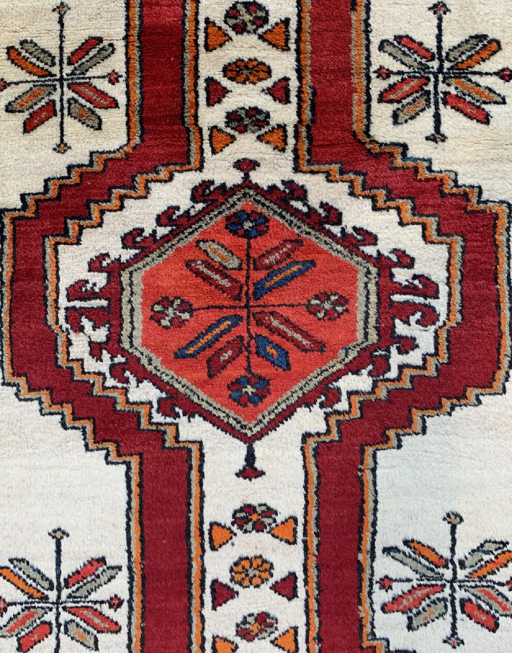 Detail b: Meschgin alt, Persien, um 1950, Wolle auf Wolle, ca. 300 x 110 cm, EHZ: 2
