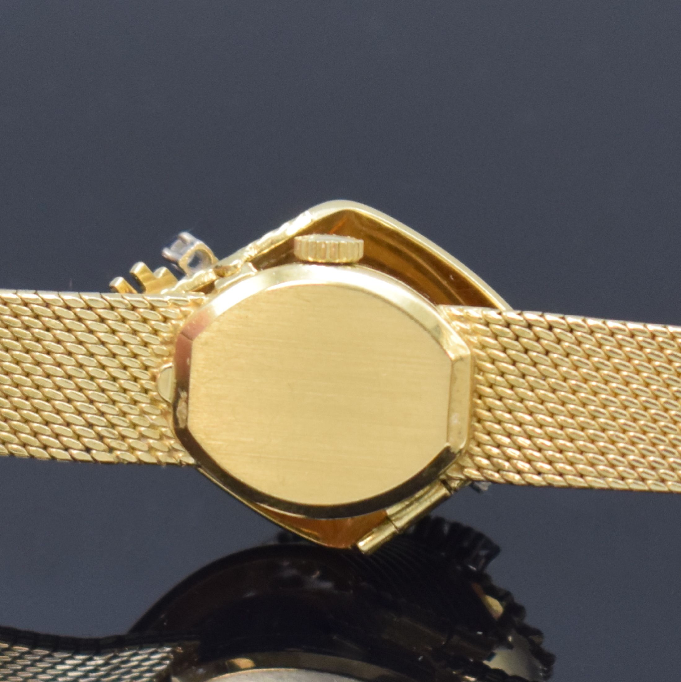 Detail d: BAUME & MERCIER ausgefallene Damenarmbanduhr in GG 750/000 mit Diamanten, Schweiz um 1960, Handaufzug, 2-teil. Geh. sign. ESZEHA, Boden aufgedr., ...