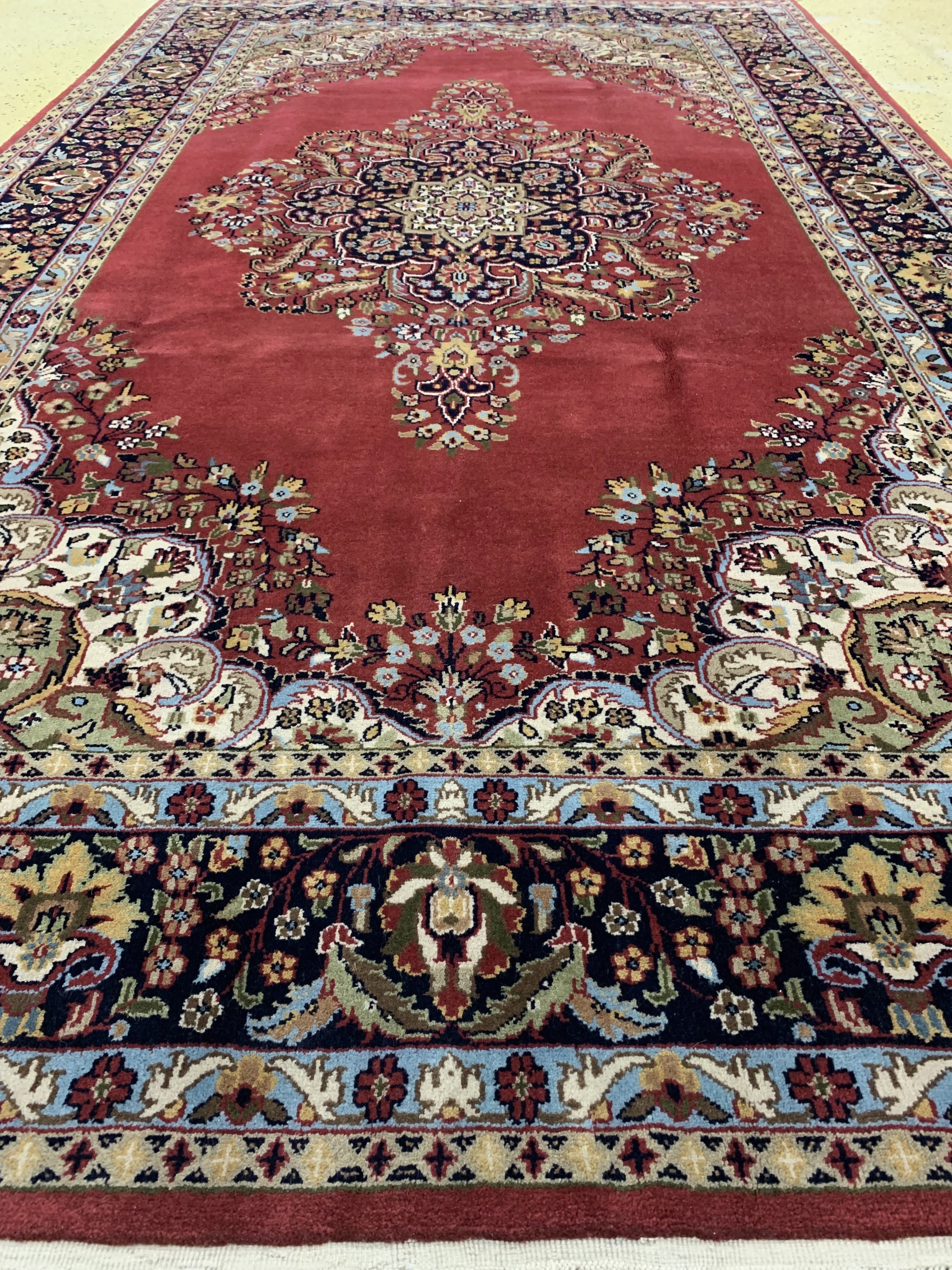 Detail d: Sarogh, Indien, ca. 40 Jahre, Wolle auf Baumwolle, ca. 310 x 186 cm, EHZ: 1-2