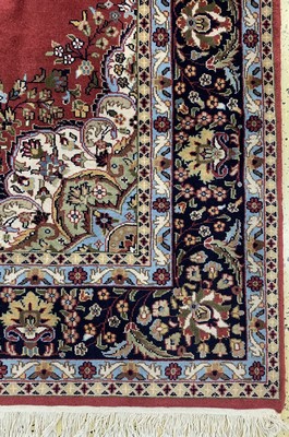 26694495a - Saruk, India, approx. 40 years, wool on cotton, approx. 310 x 186 cm, condition: 1-2. Rugs, Carpets & Flatweaves