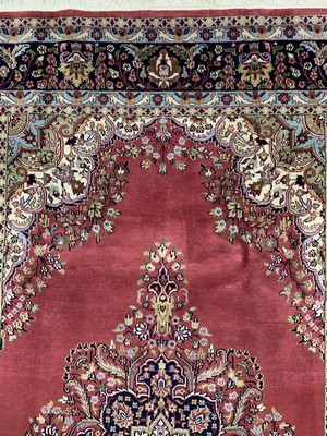 26694495c - Saruk, India, approx. 40 years, wool on cotton, approx. 310 x 186 cm, condition: 1-2. Rugs, Carpets & Flatweaves