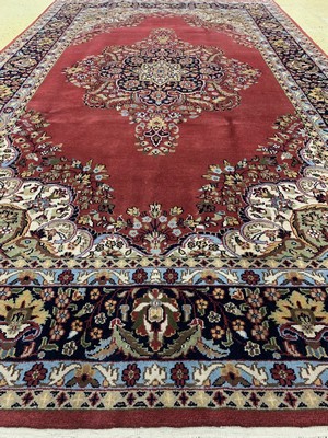 26694495d - Saruk, India, approx. 40 years, wool on cotton, approx. 310 x 186 cm, condition: 1-2. Rugs, Carpets & Flatweaves