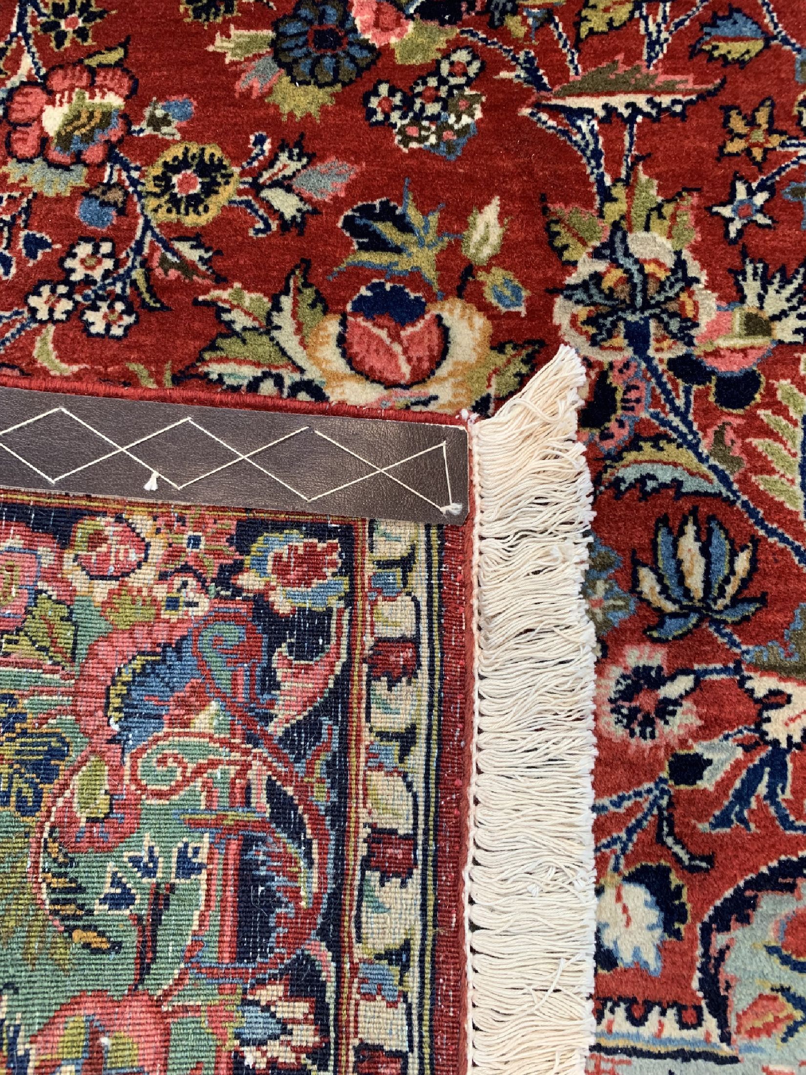 Detail e: Sarogh Kork fein, Persien, ca. 50 Jahre, Korkwolle auf Baumwolle, ca. 212 x 140 cm, gereinigt, EHZ: 1-2, (Fransen erneuert).