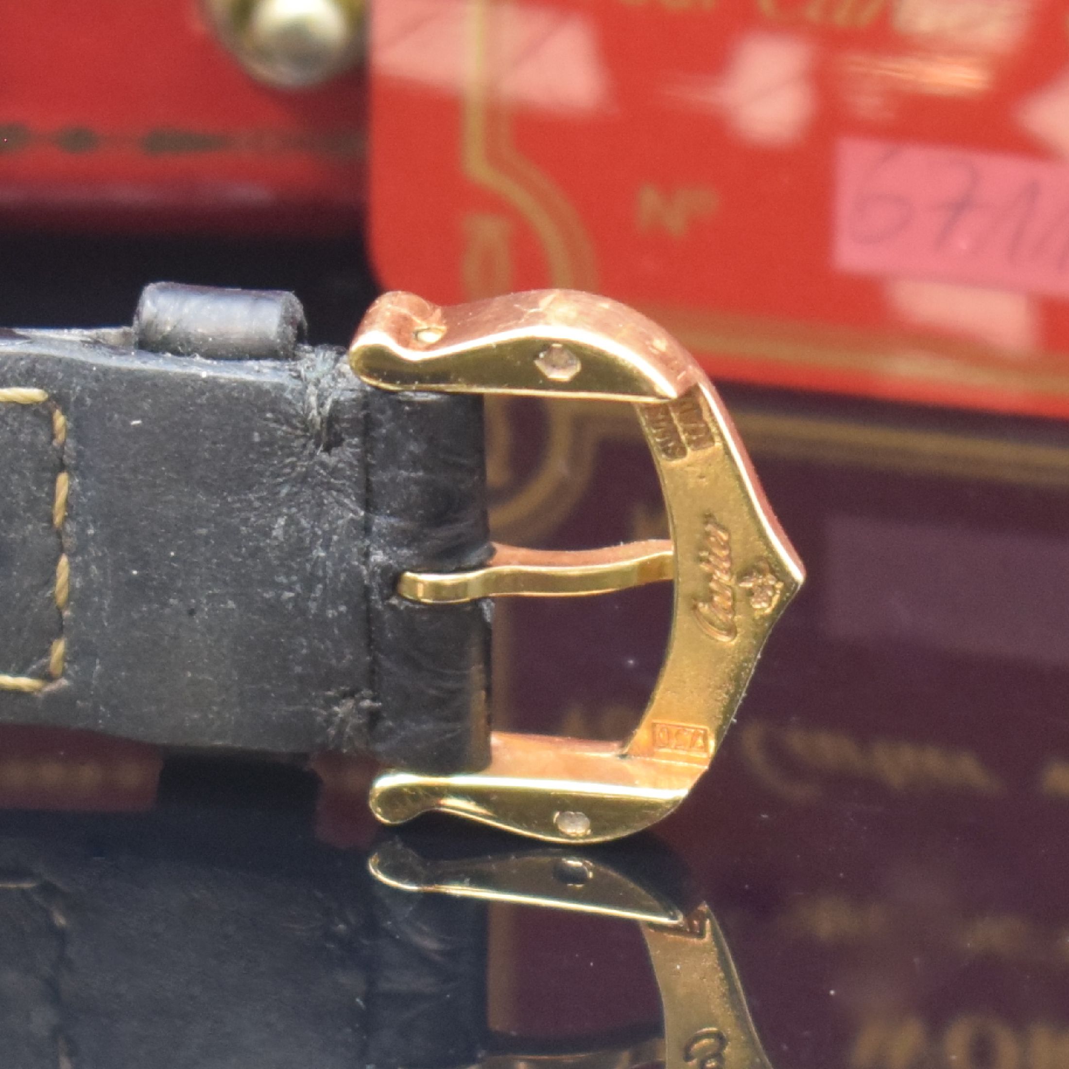 Detail b: CARTIER Paris Tank Damenarmbanduhr in GG 750/000, Schweiz um 1982, Handaufzug, 2- teil. Geh. seitl. 4-fach verschr., Lederband zu ers., orig. ...