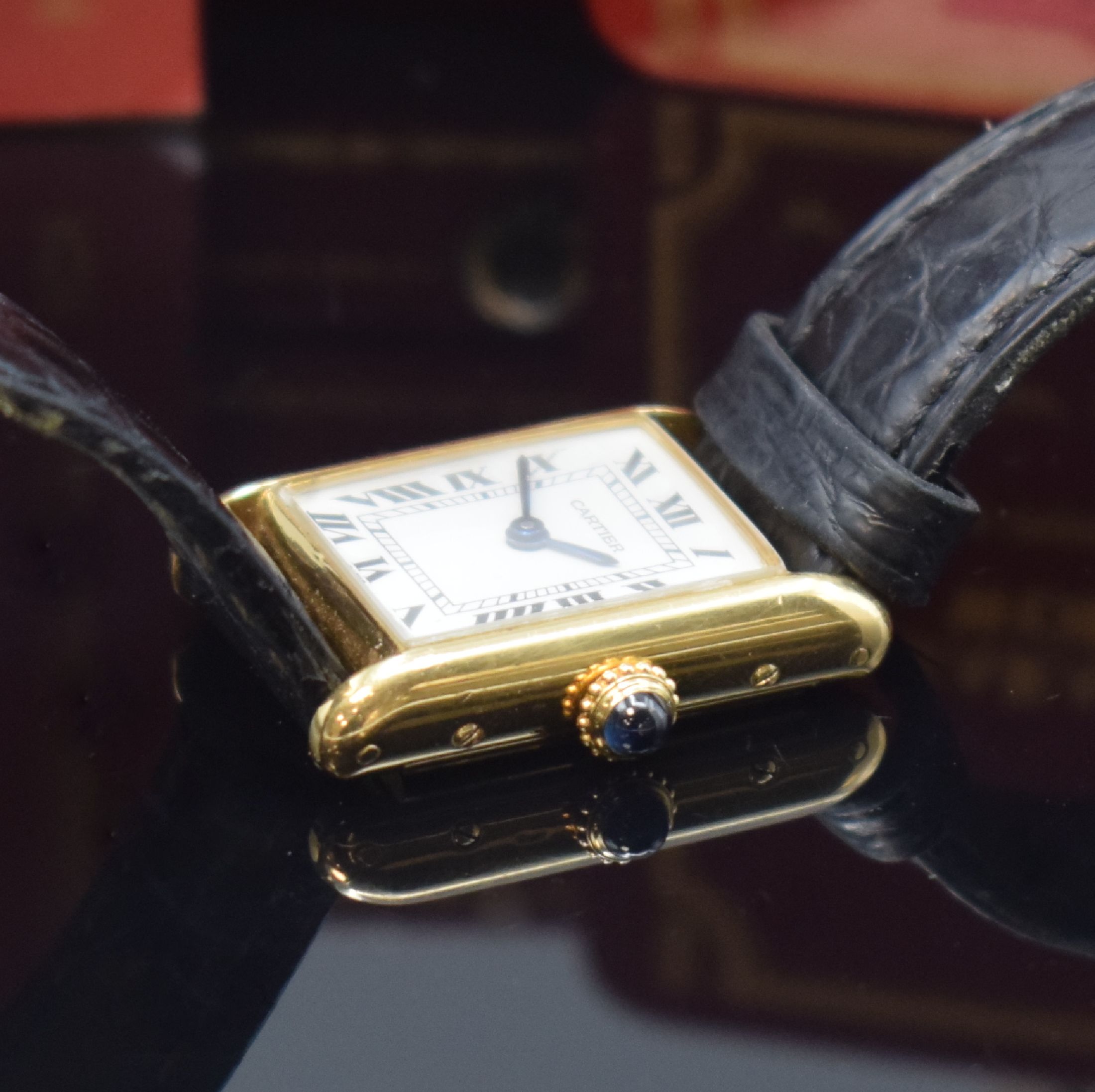 Detail c: CARTIER Paris Tank Damenarmbanduhr in GG 750/000, Schweiz um 1982, Handaufzug, 2- teil. Geh. seitl. 4-fach verschr., Lederband zu ers., orig. ...