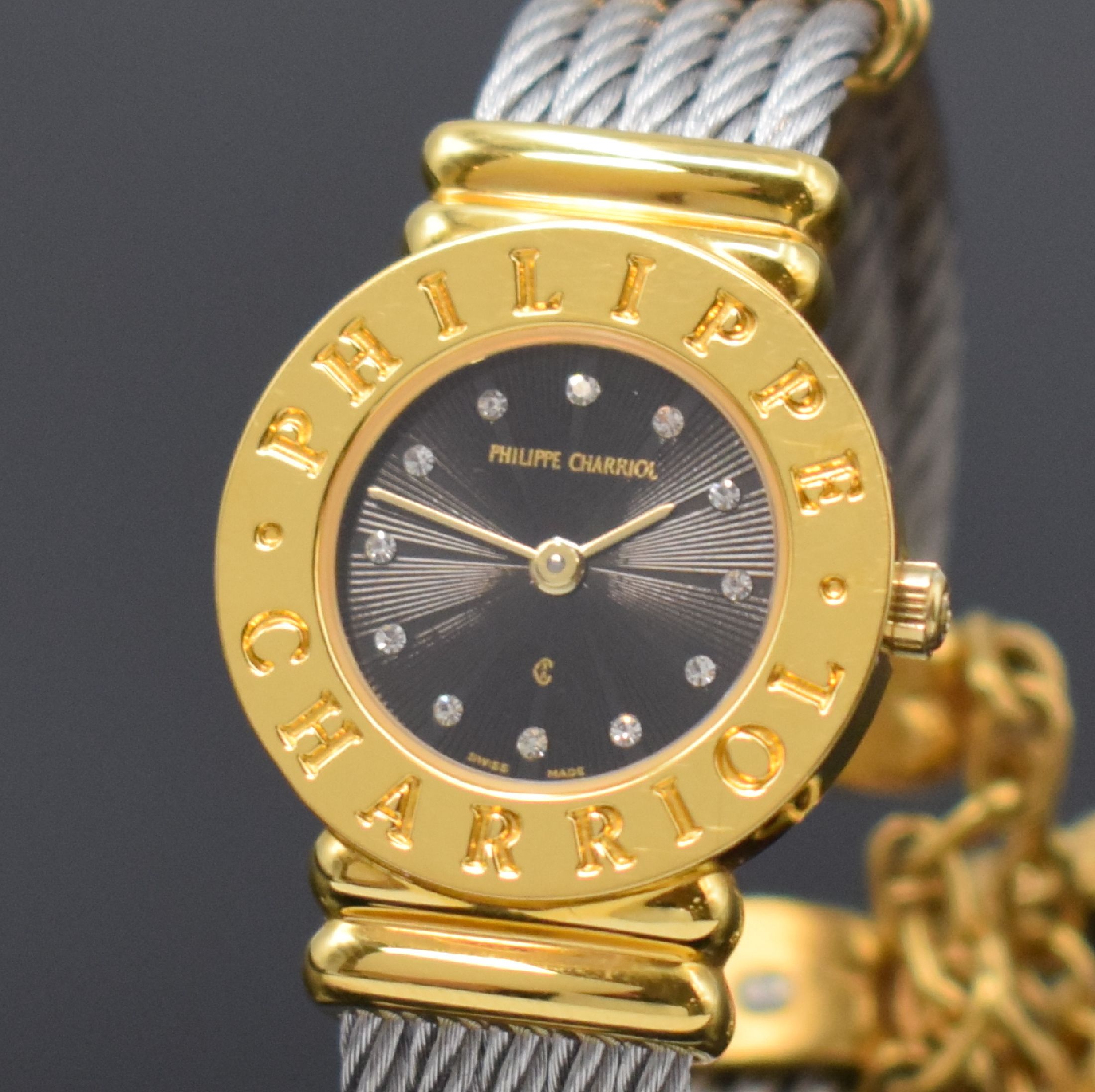 Detail a: PHILIPPE CHARRIOL St. Tropez Damenarmbanduhr Referenz S28.92, Schweiz um 1995, quarz, verg. Gehäuse, Stahlboden aufgedr., orig. Spangenband, ...