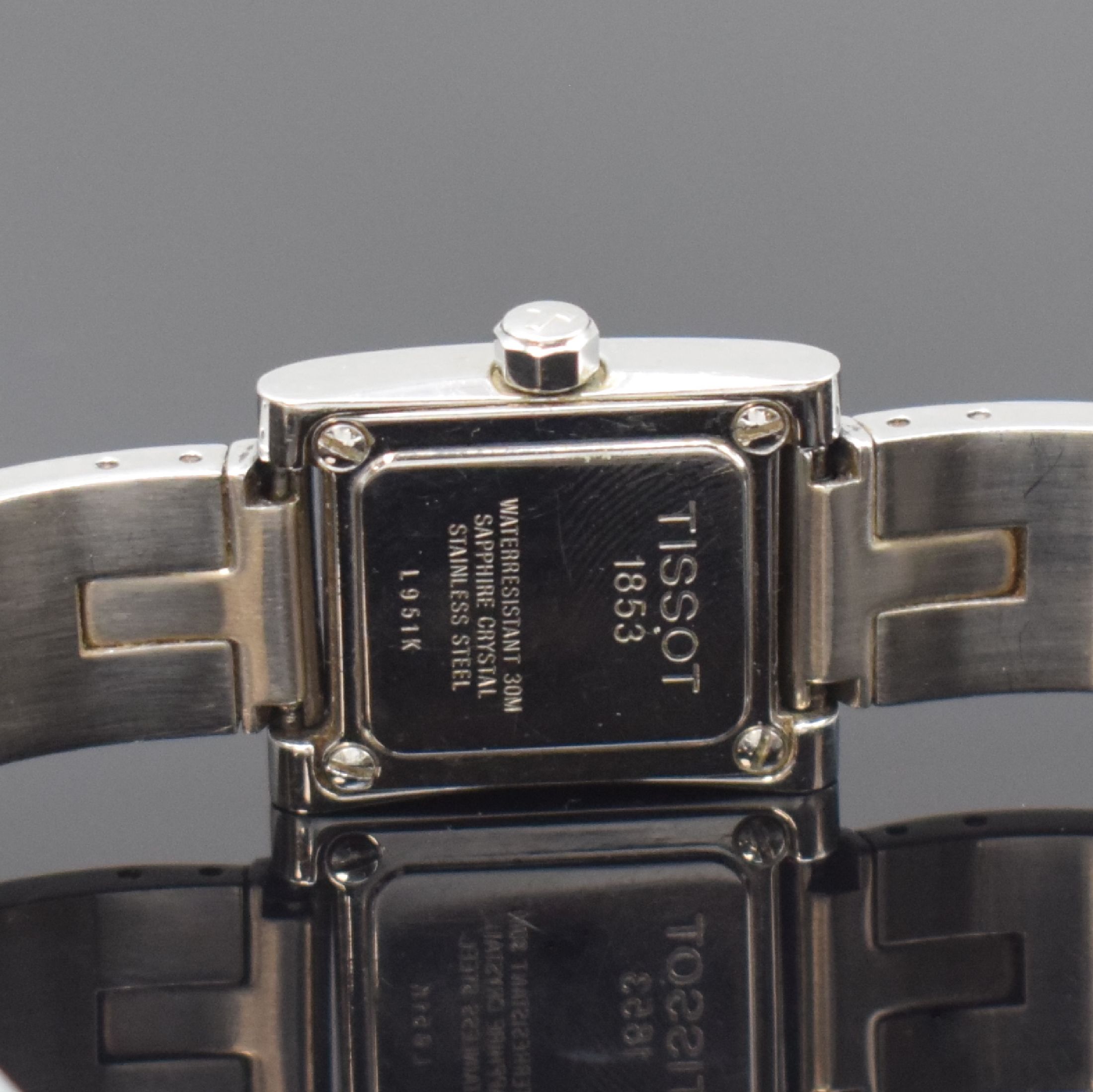 Detail c: TISSOT 1853 Damenarmbanduhr Ref. L951K mit Diamanten, Schweiz um 2000, quarz, 2-teil. Geh., Boden 4-fach verschr., Oberteil mit Diamanten bes., ...