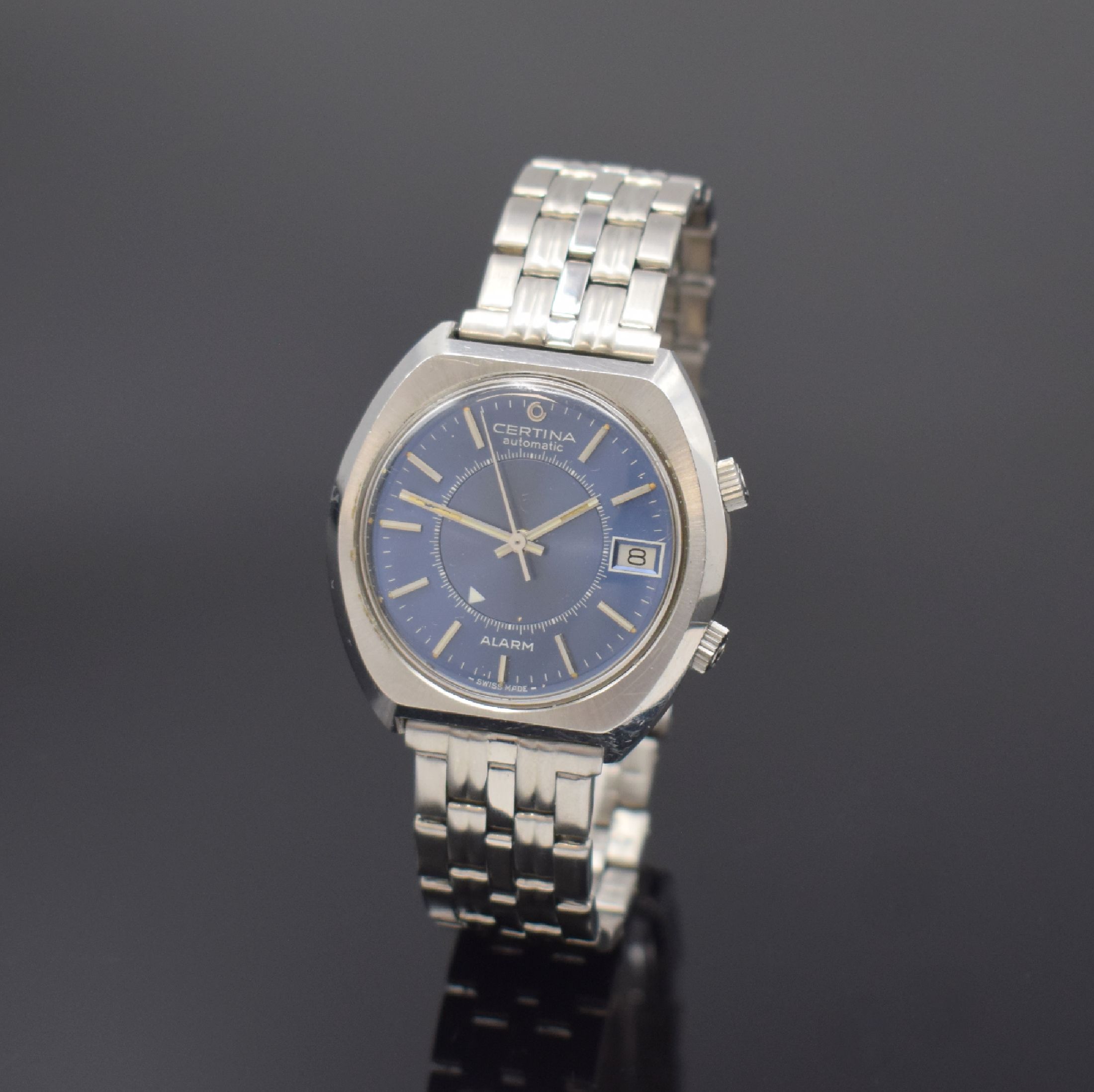 CERTINA Automatik Armbanduhr mit Wecker in Stahl, Schweiz um 1975, Boden verschr., neutr. Stahlband, blaues Zifferbl. m. silb. Leuchtindizes, silb. ...