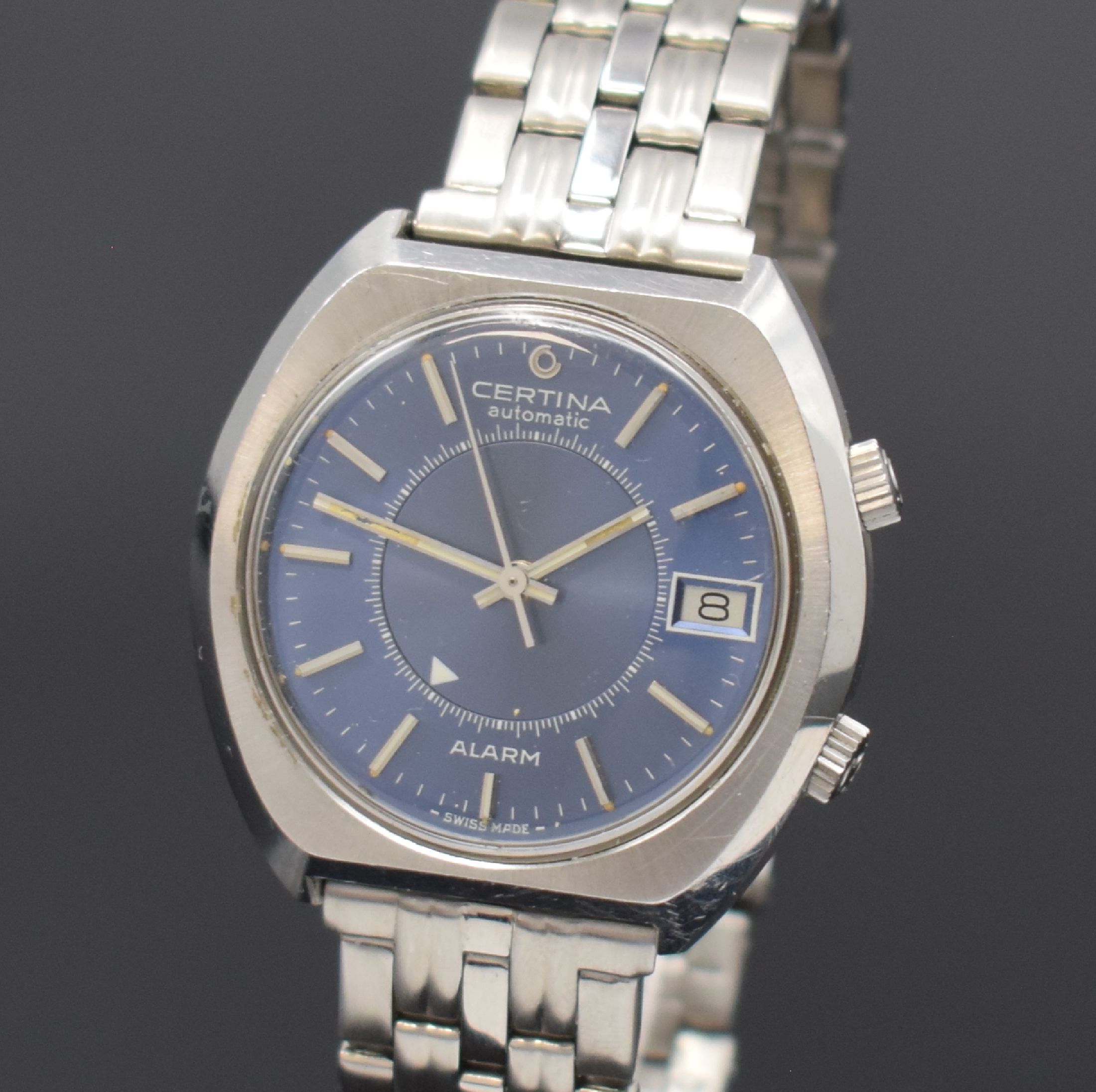 Detail a: CERTINA Automatik Armbanduhr mit Wecker in Stahl, Schweiz um 1975, Boden verschr., neutr. Stahlband, blaues Zifferbl. m. silb. Leuchtindizes, silb. ...