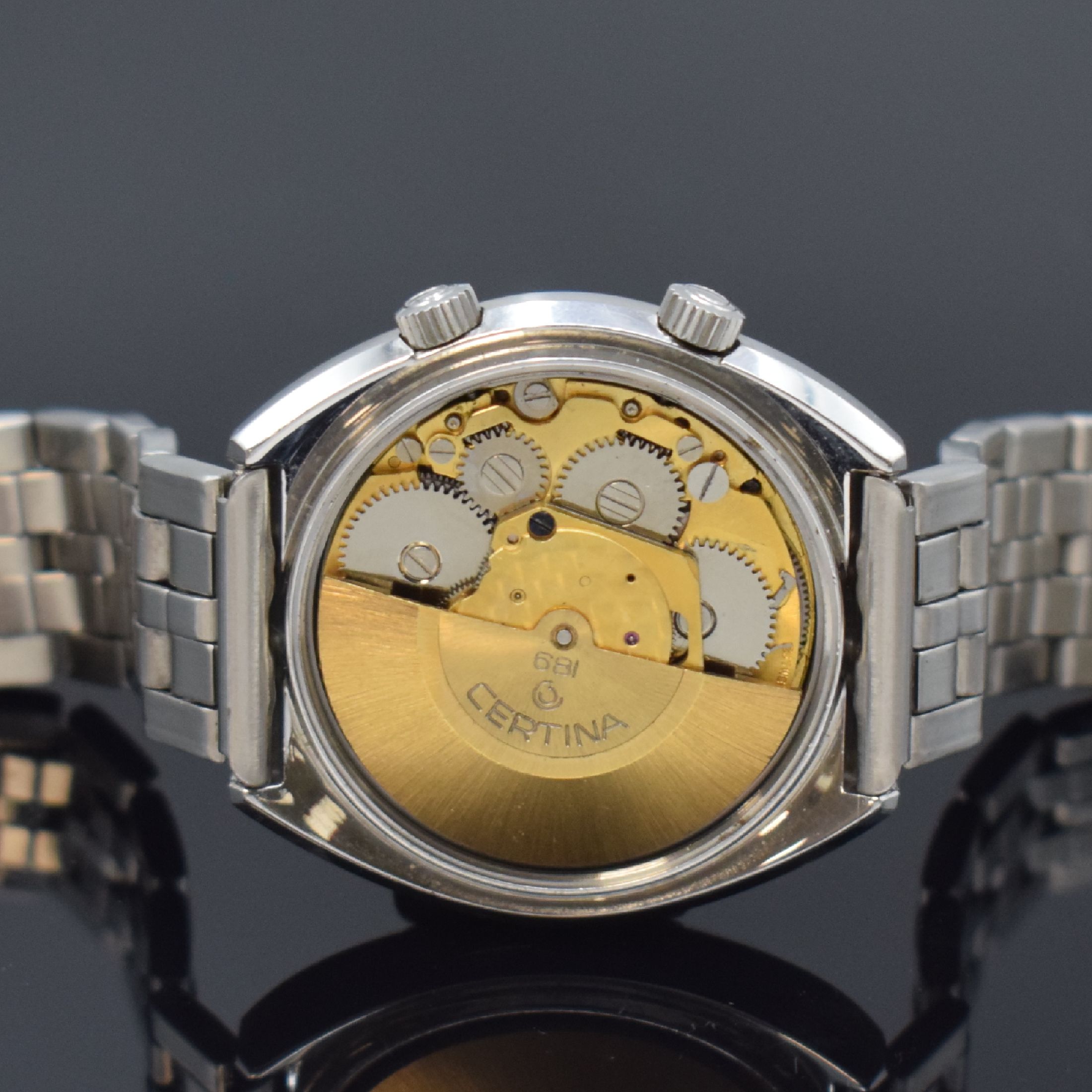 Detail e: CERTINA Automatik Armbanduhr mit Wecker in Stahl, Schweiz um 1975, Boden verschr., neutr. Stahlband, blaues Zifferbl. m. silb. Leuchtindizes, silb. ...