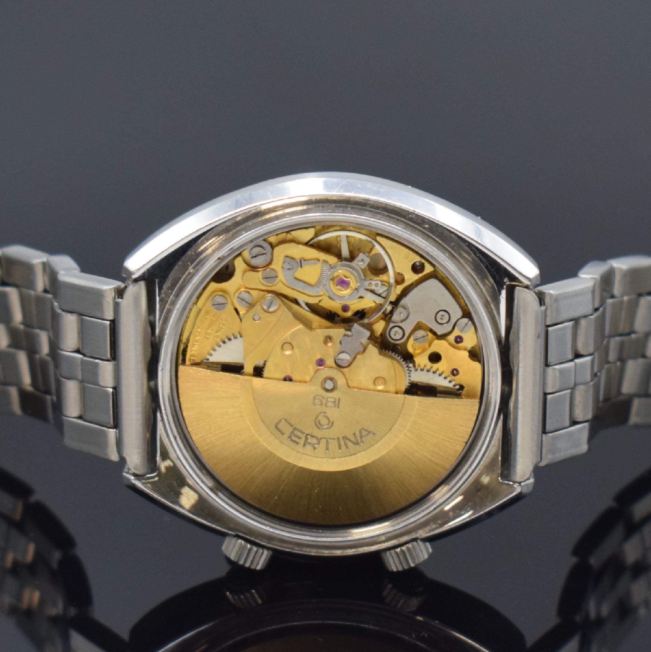 Detail f: CERTINA Automatik Armbanduhr mit Wecker in Stahl, Schweiz um 1975, Boden verschr., neutr. Stahlband, blaues Zifferbl. m. silb. Leuchtindizes, silb. ...