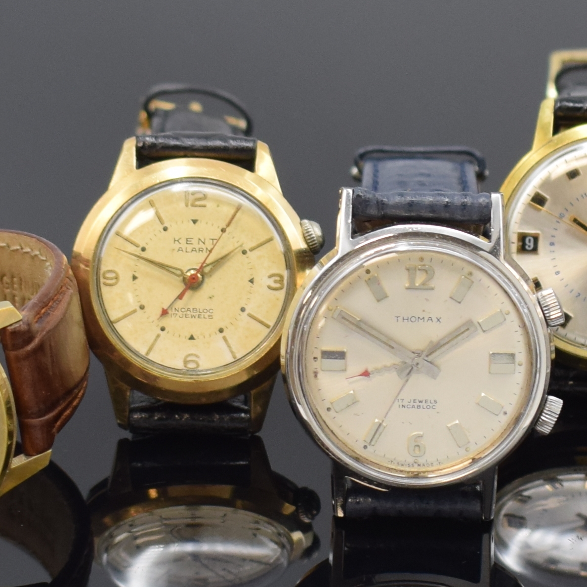 Detail b: 5 Armbandwecker, Schweiz / UDSSR ca. 1950 - 1970, Handaufzug, verschr. Geh. m. Stahlböden, 3 x verg., 2 x Stahl, silb. Zifferblätter teils pat., 3 ...