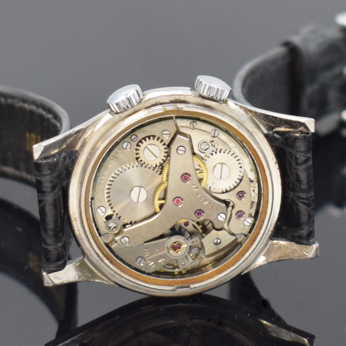 Detail h: 5 Armbandwecker, Schweiz / UDSSR ca. 1950 - 1970, Handaufzug, verschr. Geh. m. Stahlböden, 3 x verg., 2 x Stahl, silb. Zifferblätter teils pat., 3 ...