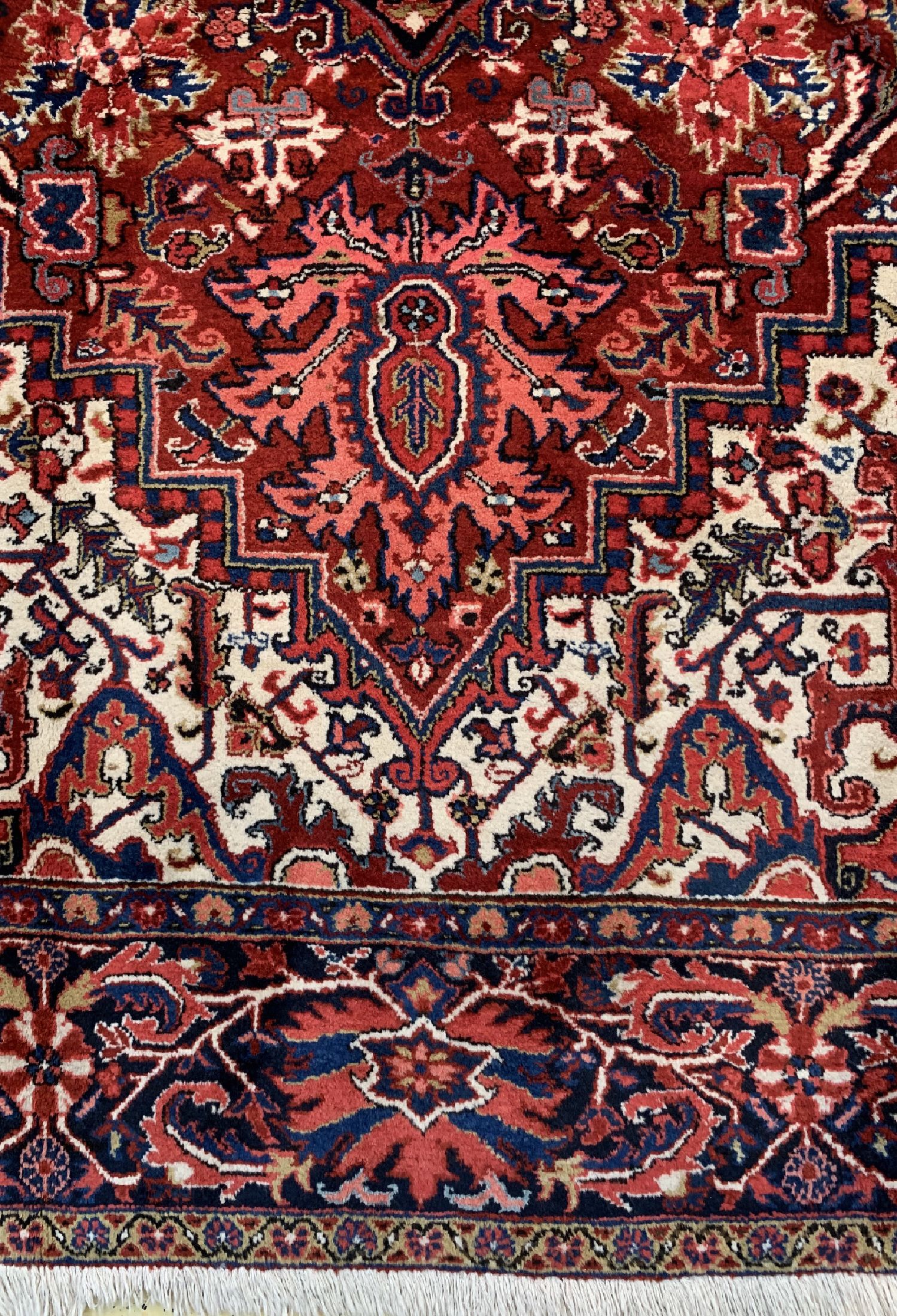 Detail b: Heriz alt, Persien, um 1970, Wolle auf Baumwolle, ca. 370 x 260 cm, EHZ: 2