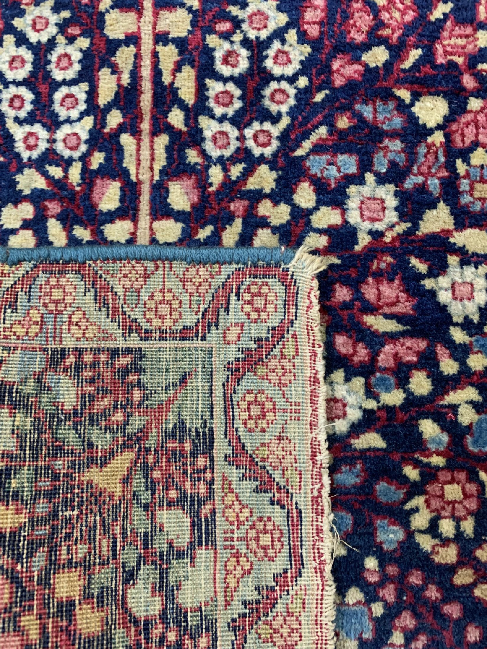 Detail d: Antiker Kerman Lawar, Persien, um 1900, Wolle auf Baumwolle, ca. 70 x 60 cm, EHZ: 2