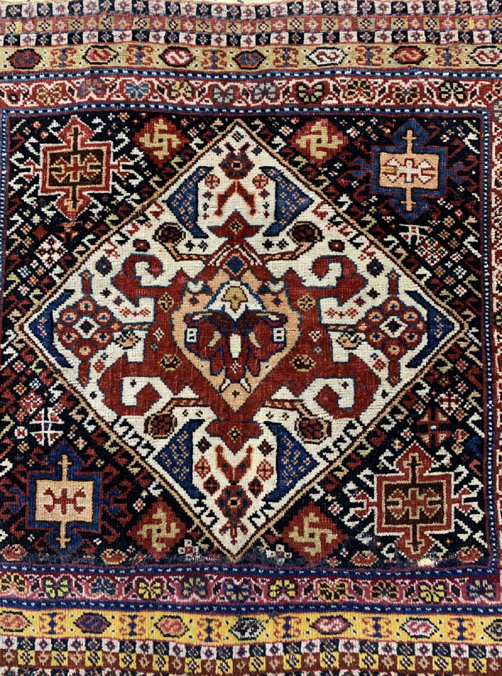 Detail c: 2 Antiker Taschenfront, Persien, um 1900, Wolle auf Wolle, ca. 87 x 60 cm & ca. 62 x 62 cm, EHZ: 4