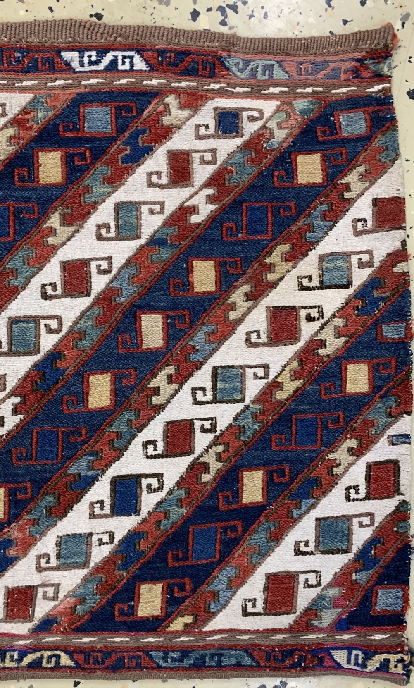 Detail a: Antikes Shahsawan Mafraschteil, Persien, um 1900, Wolle auf Wolle, ca. 95 x 40 cm, EHZ: 2-3