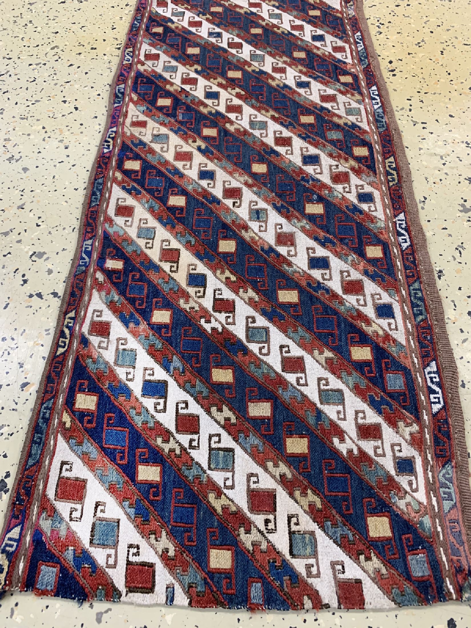 Detail d: Antikes Shahsawan Mafraschteil, Persien, um 1900, Wolle auf Wolle, ca. 95 x 40 cm, EHZ: 2-3