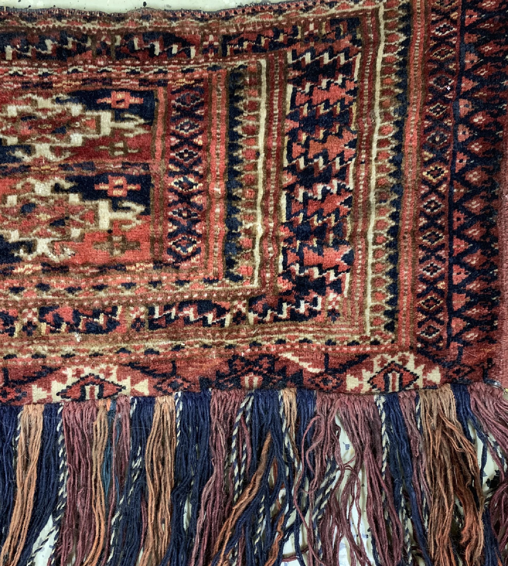 Detail b: 2 Antiker Torba, Turkmenistan, um 1900, Wolle auf Wolle, ca. 97 x 25 cm, EHZ: 4