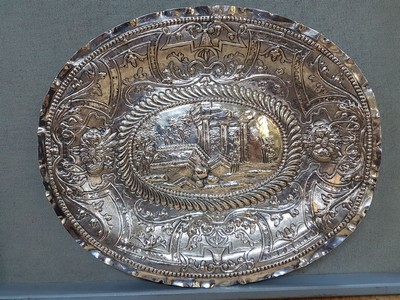 26695987a - Ceremonial plate, Hamburg, 18th century, silver, in the mirror a ruined landscape with a shepherd, flag with bandwork and flowers, edge pinched, on the edge marked Mathias Priestaff Ao 1721, hallmarked BZ Hamburg 1715 -1735, master's mark Hans Heinrich von Dort, approx. 23 x 28 cm approx. 176 g, on the bottom slightly rest.