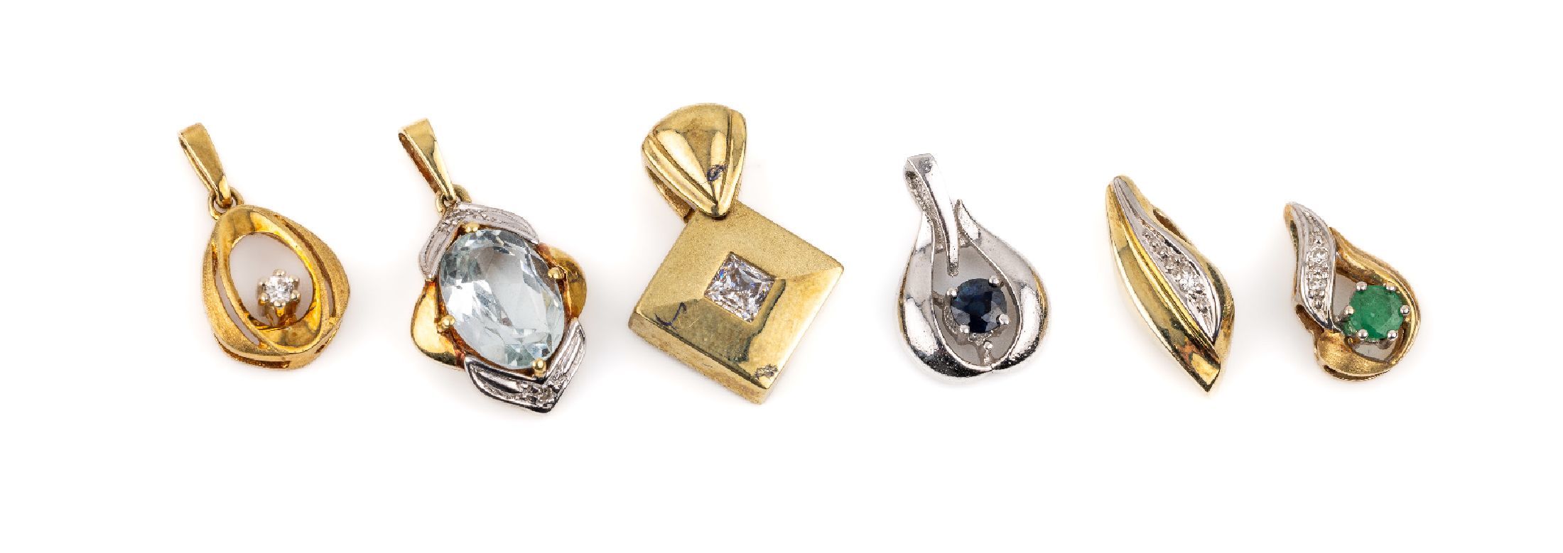 Konvolut 5 14 kt Gold Diamant Anhänger, 4 xGG 585/000, 1 x WG 585/000, und 1 8 kt Gold Anhänger, GG 333/000, Diam.- und Farbsteinbes., 1 ...