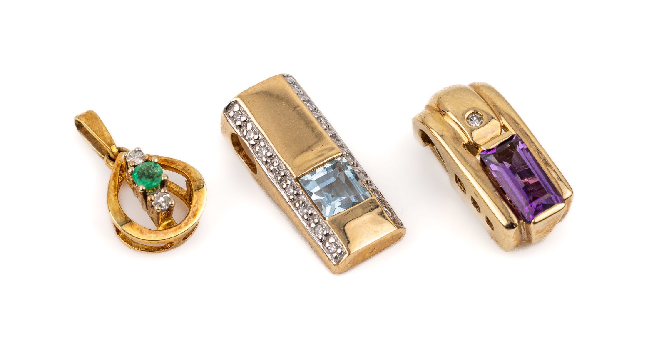 Konvolut 3 14 kt Gold Anhänger: GG 585/000,Amethyst, Smaragd und Topas, kl. Diamanten, total ca. 8.4 g