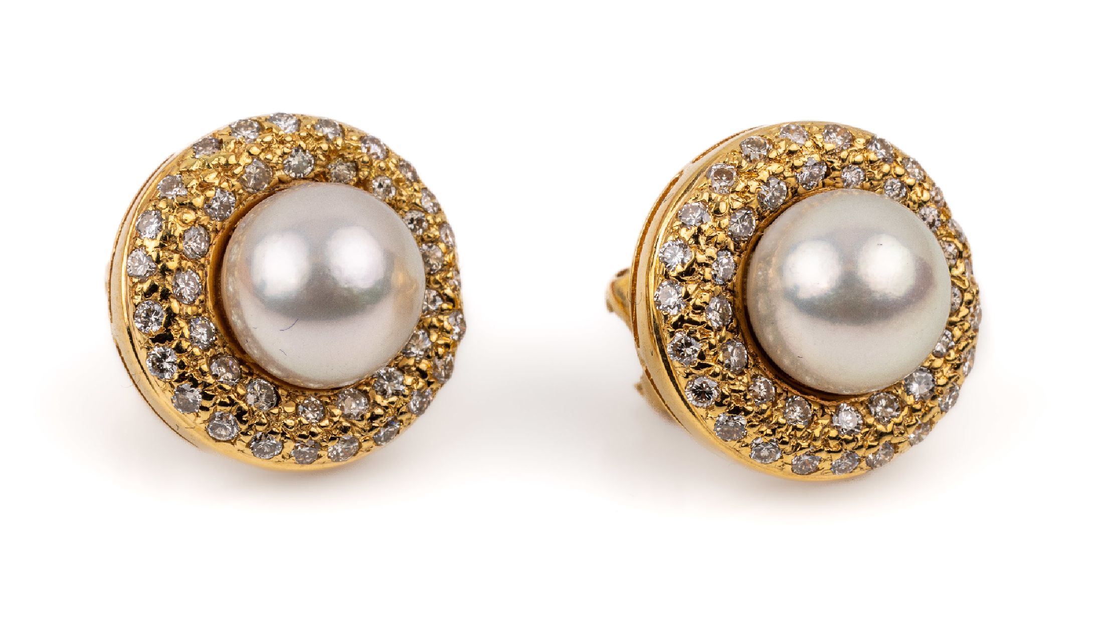 Paar 18 kt Gold Brillant Perl Ohrstecker, GG 750/000, 2 Zuchtperlen Durchm. ca. 7.9 mm, 78 Brillanten zus. ca. 0.40 ct feines Weiß- Weiß/si, ...