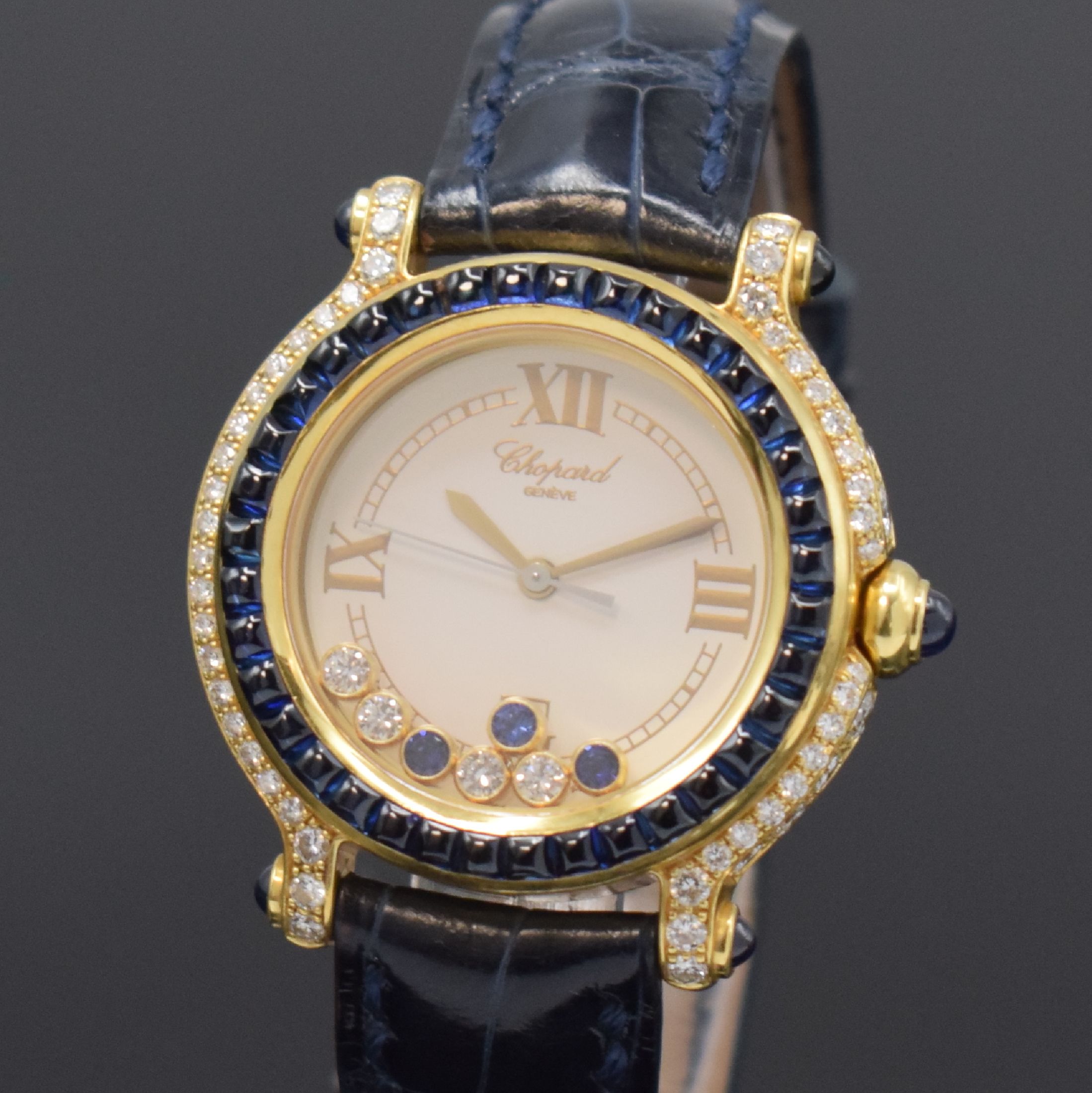 Detail a: CHOPARD Happy Sport Damenarmbanduhr in GG 750/000 Referenz 27/6195-23 mit Brillanten und Saphiren, Schweiz um 2000, quarz, 3-teil. Gehäuse, Boden ...