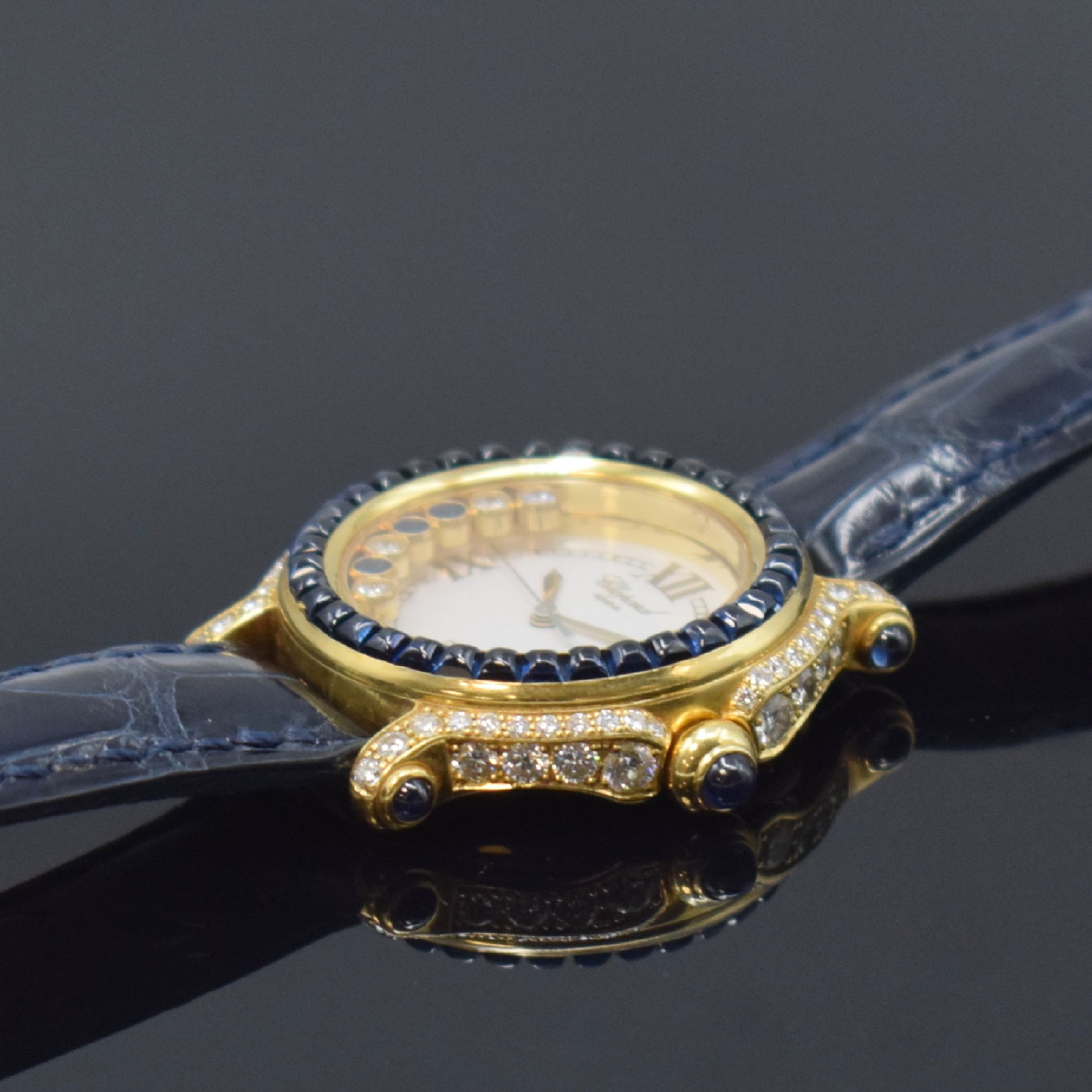 Detail c: CHOPARD Happy Sport Damenarmbanduhr in GG 750/000 Referenz 27/6195-23 mit Brillanten und Saphiren, Schweiz um 2000, quarz, 3-teil. Gehäuse, Boden ...