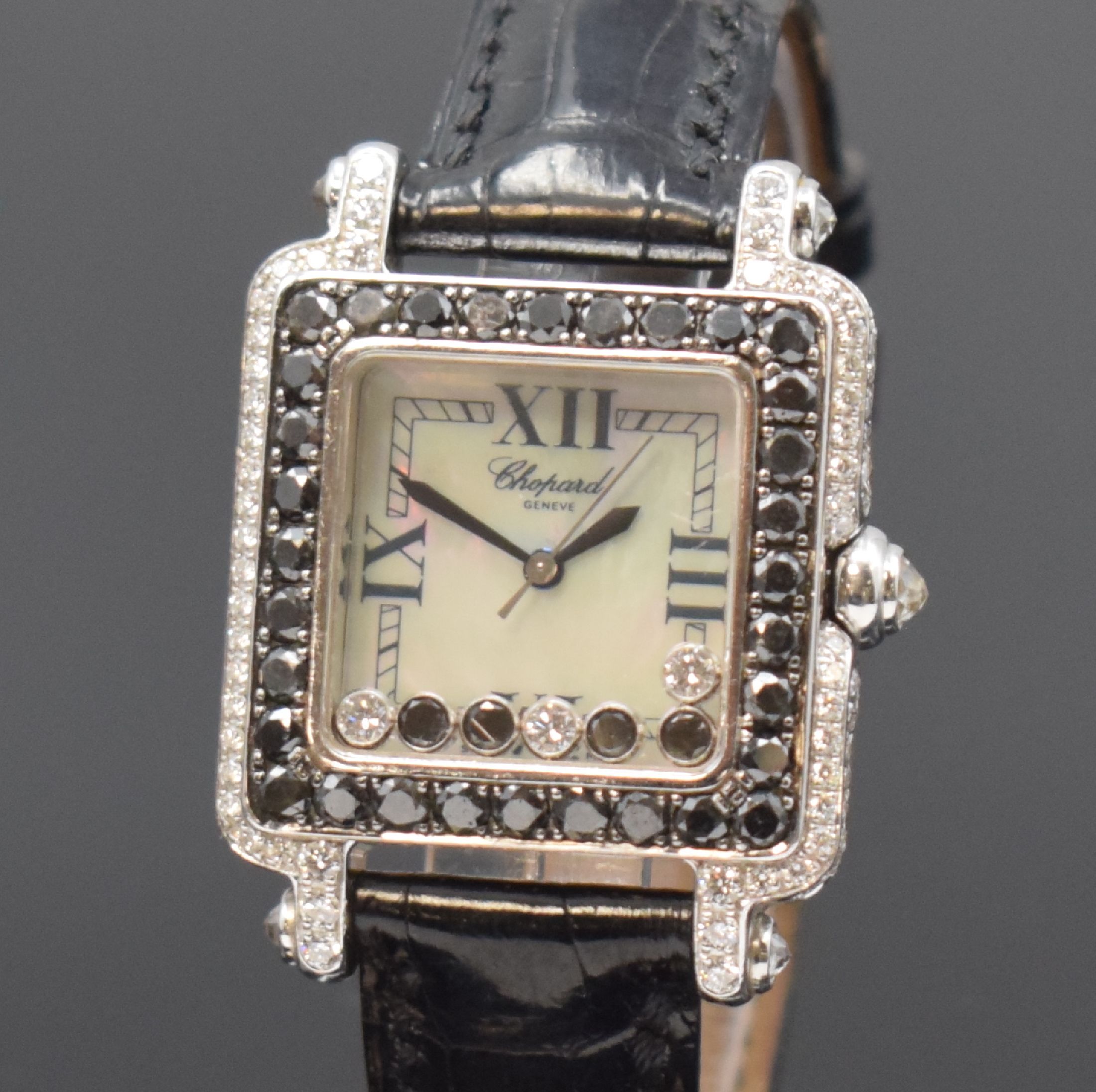 Detail a: CHOPARD Happy Sport Damenarmbanduhr in WG 750/000 Referenz 27/6730-50 mit Diamanten, Schweiz um 2000, quarz, 3-teil. Gehäuse, Boden 6-fach verschr., ...