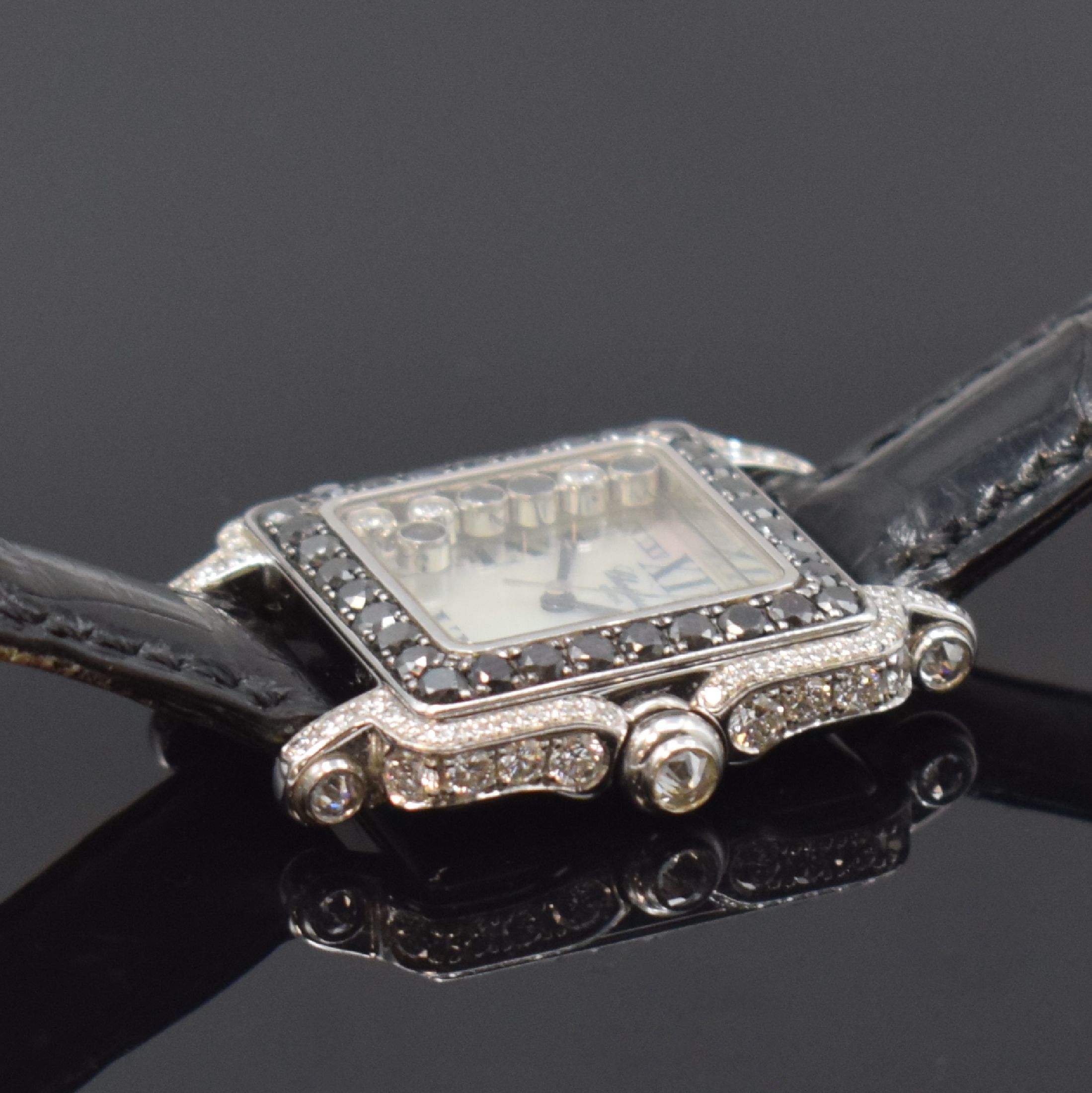Detail d: CHOPARD Happy Sport Damenarmbanduhr in WG 750/000 Referenz 27/6730-50 mit Diamanten, Schweiz um 2000, quarz, 3-teil. Gehäuse, Boden 6-fach verschr., ...