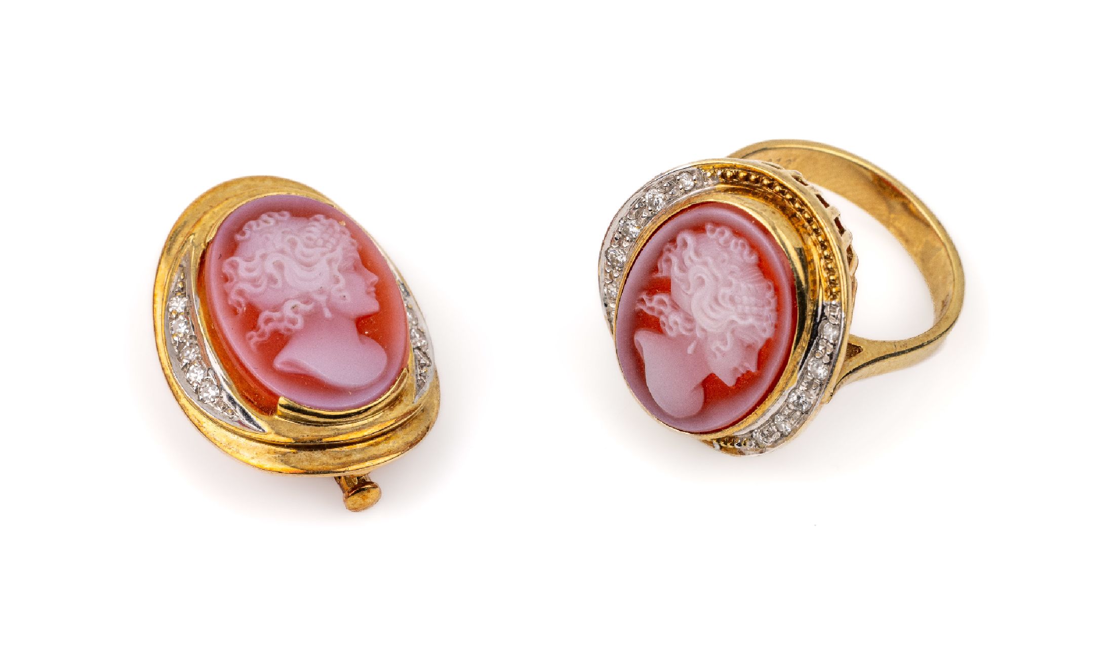 14 kt Gold Karneol-Diamant-Schmuckset, GG 585/000, best. aus: Ring mit Granulatverz.,Unterkaderung, Portrait einer jungen Dame, bes. mit 10 kl. ...