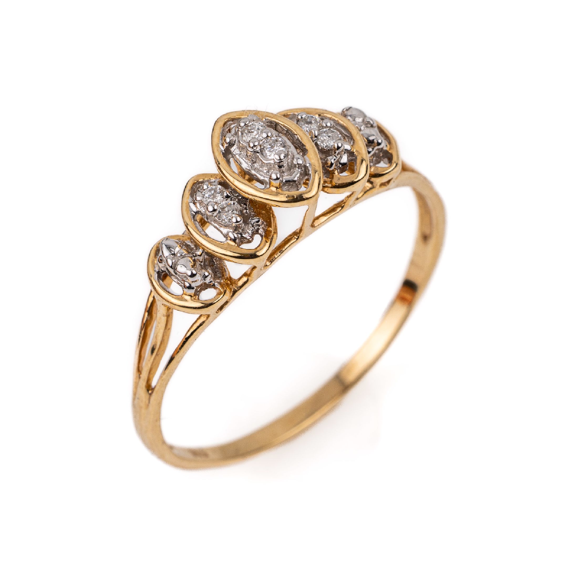 14 kt Gold Brillant-Ring, GG/WG 585/000, offen gearbeitet, hoch aufgebauter Ringkopf, 6Brillanten zus. ca. 0.06 ct Weiß/p 1, RW 67, ca. 2.8 g