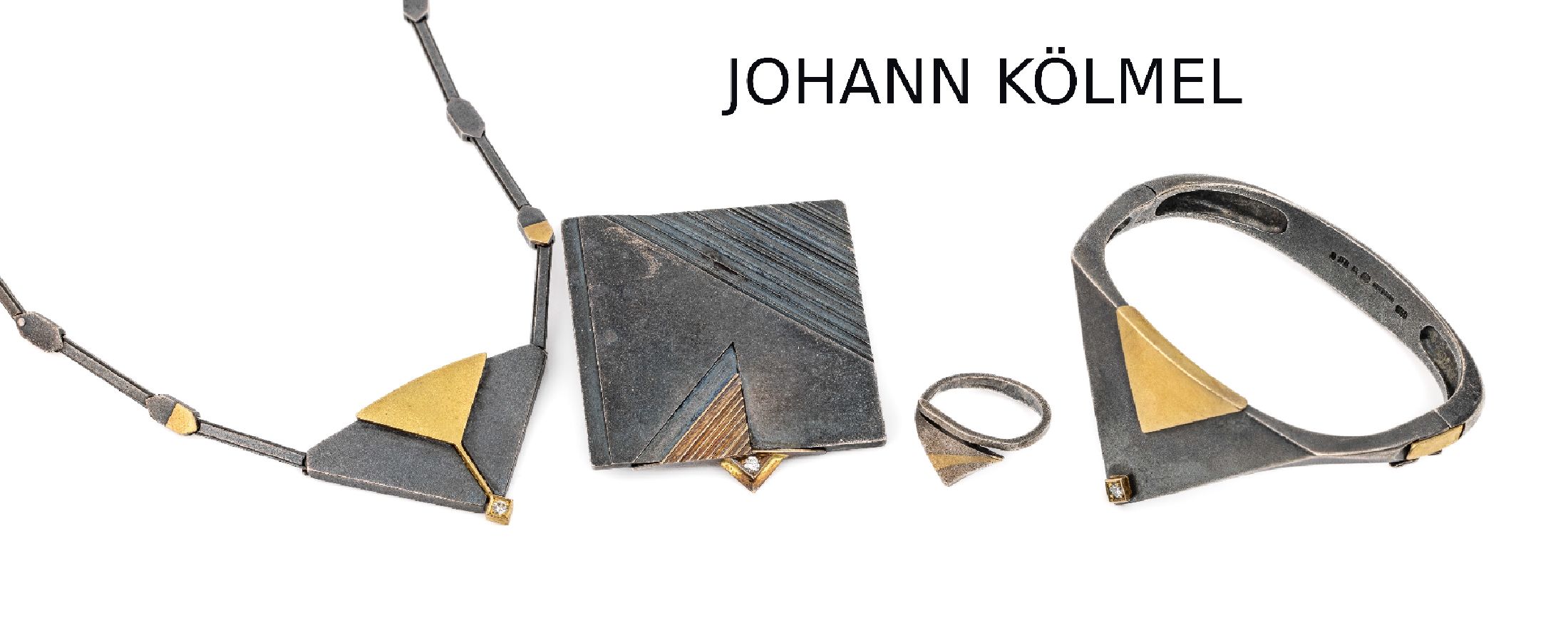 Schmuckset, Design JOHANN KÖLMEL KARLSRUHE, 925er Silber und Gold, 925er Silber und GG 750/000, best. aus: Collier, Armreif, Ring,Brosche, 3 ...