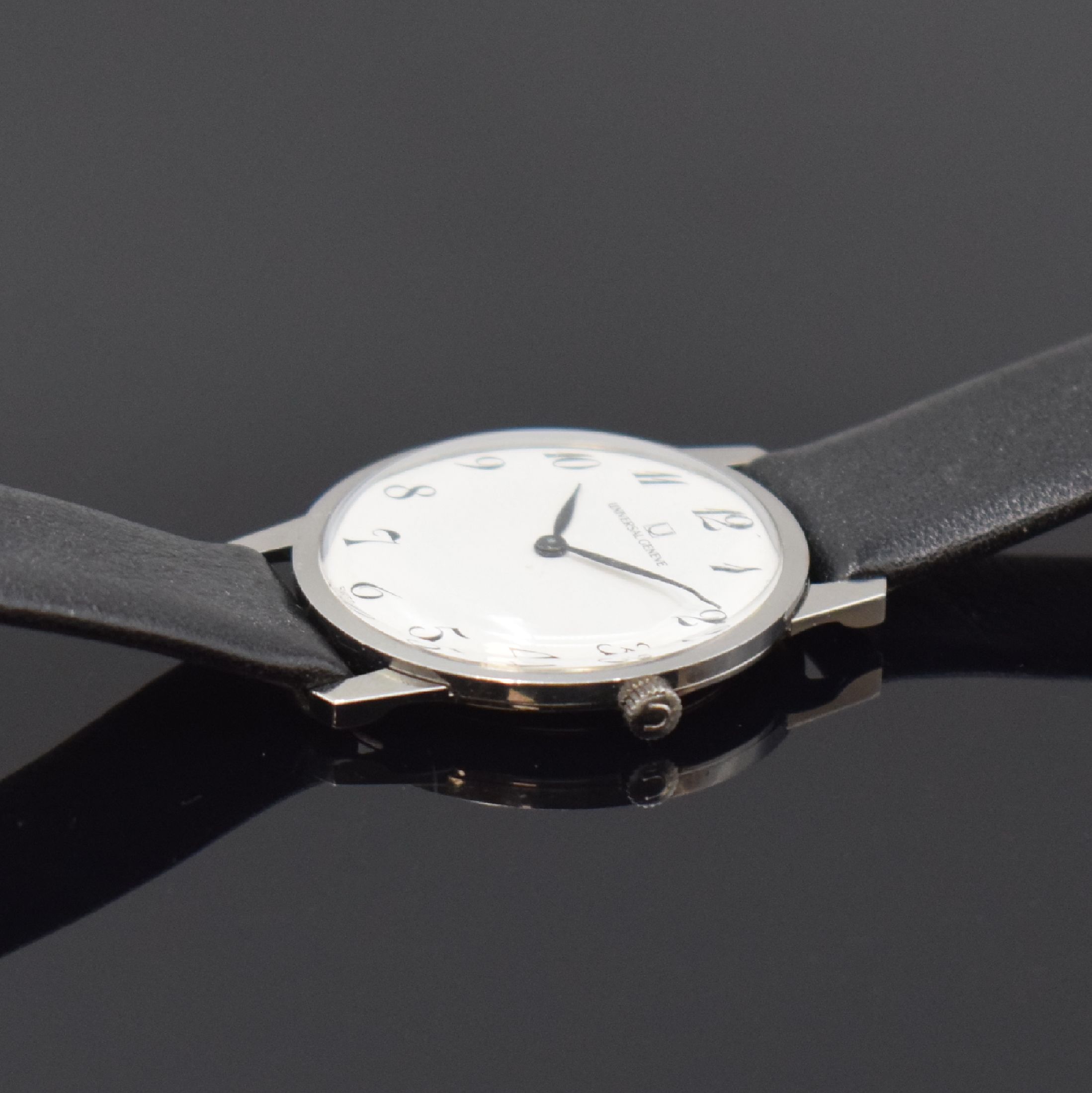 Detail b: UNIVERSAL GENEVE klassische Armbanduhr Referenz 842101/12, Schweiz um 1965, Handaufzug, Boden gedr., silb. Zifferbl. m. arab. Zahlen, geschw. Zeiger, ...