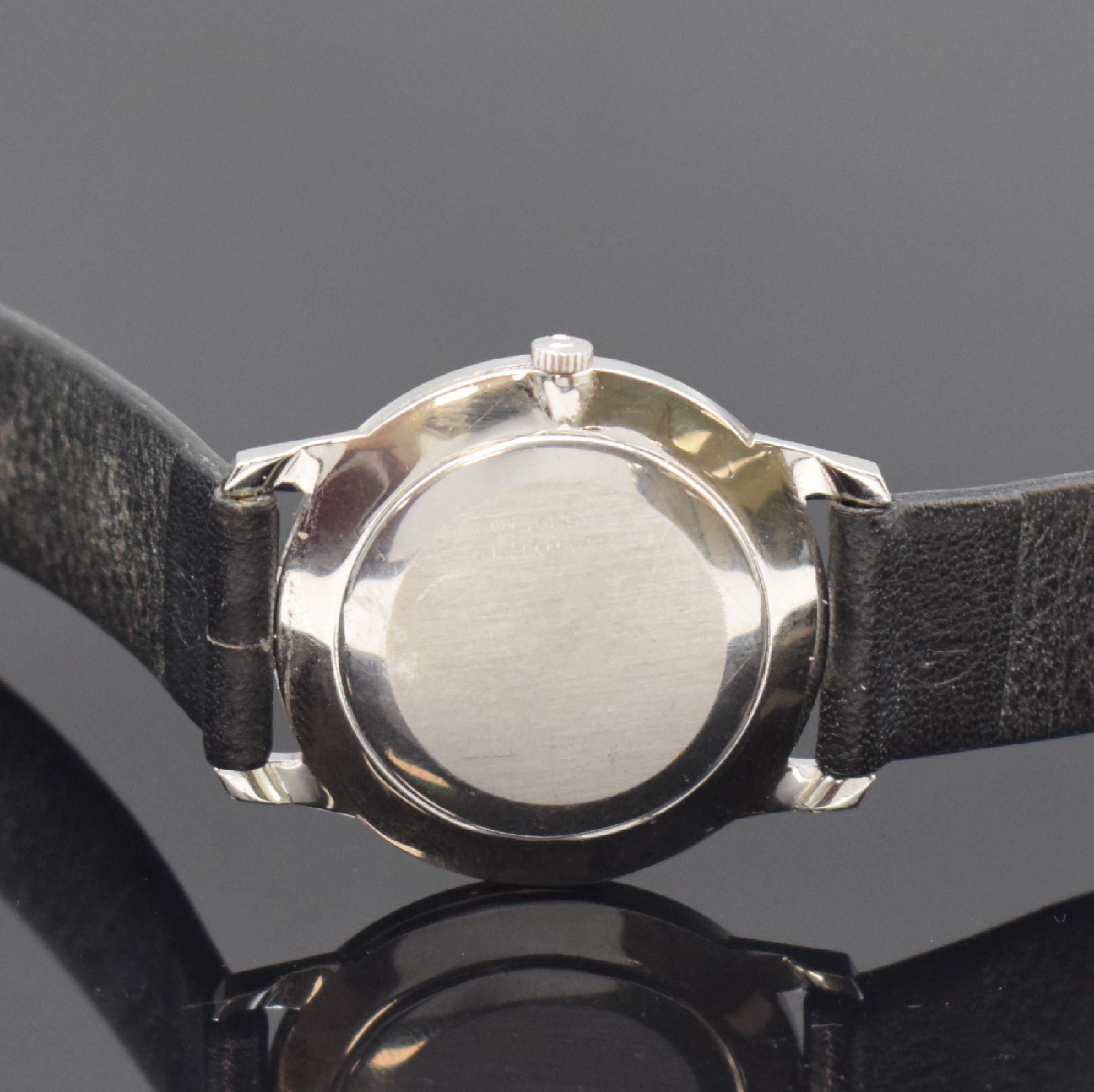 Detail c: UNIVERSAL GENEVE klassische Armbanduhr Referenz 842101/12, Schweiz um 1965, Handaufzug, Boden gedr., silb. Zifferbl. m. arab. Zahlen, geschw. Zeiger, ...