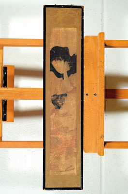 26697754b - Rollbild und zwei Farbholzschnitte, Japan, 19. Jh.